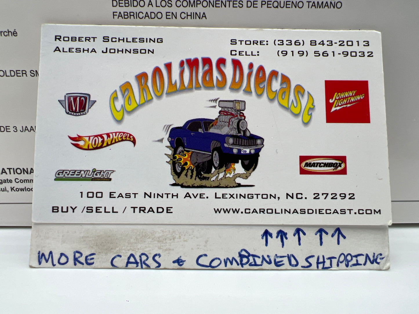 CCA 1/64 Diorama Assembly Playset Shell Gas Station W/Volvo Trucks