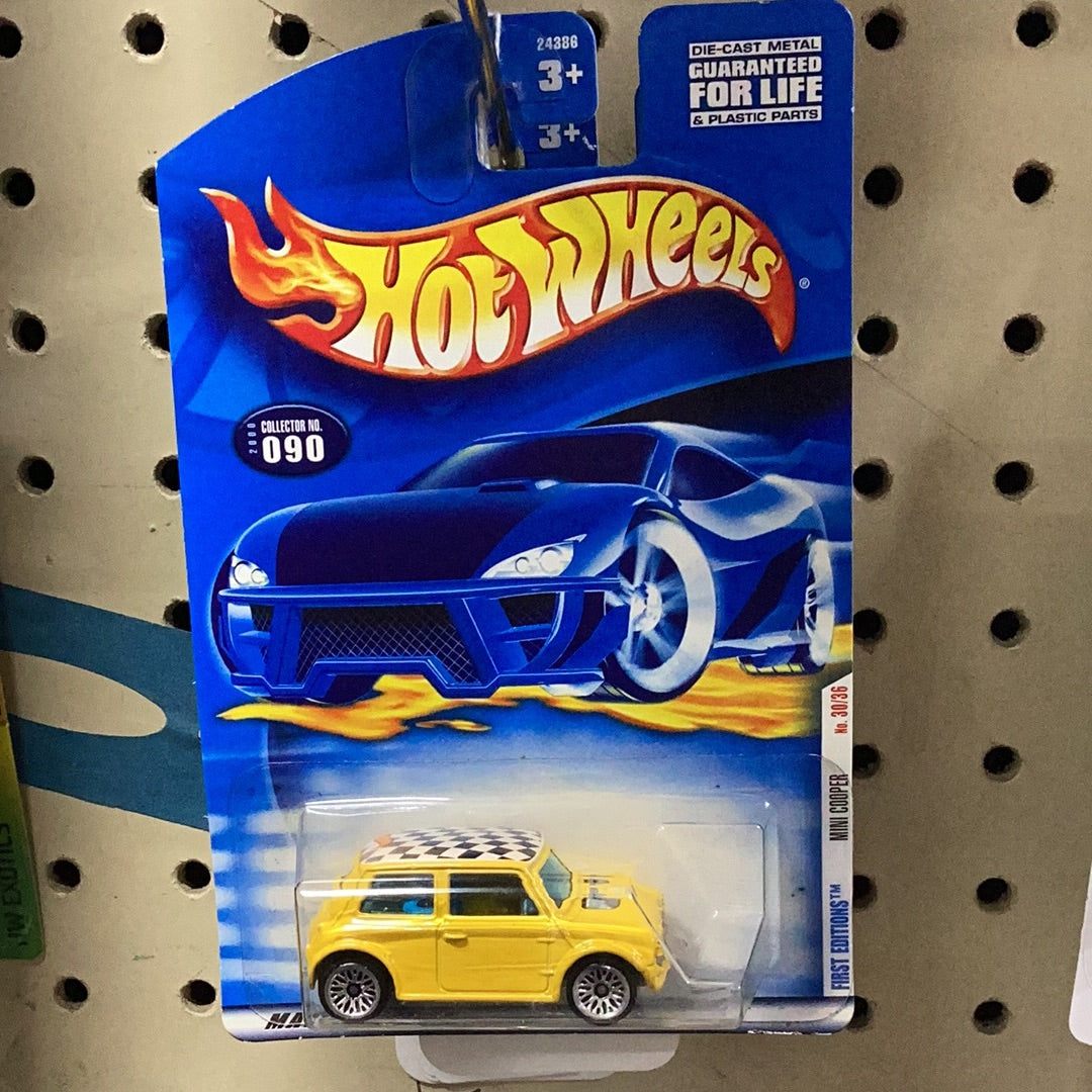 2000 Hot Wheels #90 Mini Cooper Metal base Pop off body read description 64C