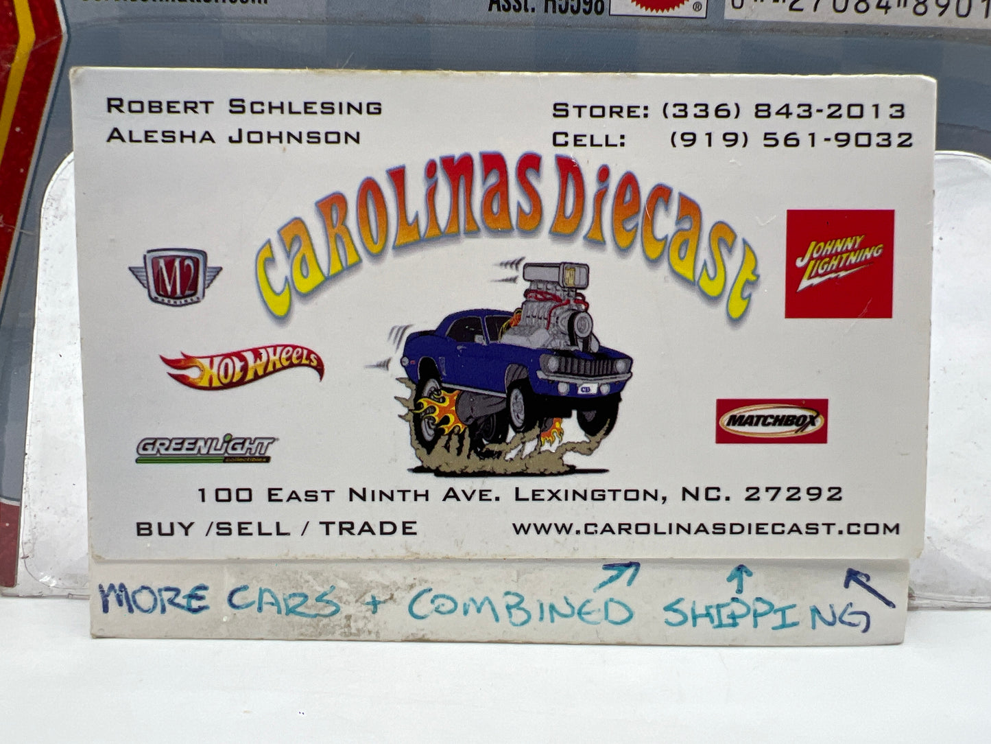 Disney Pixar The World Of Cars Rubber Tires N2O Cola No 68 140i