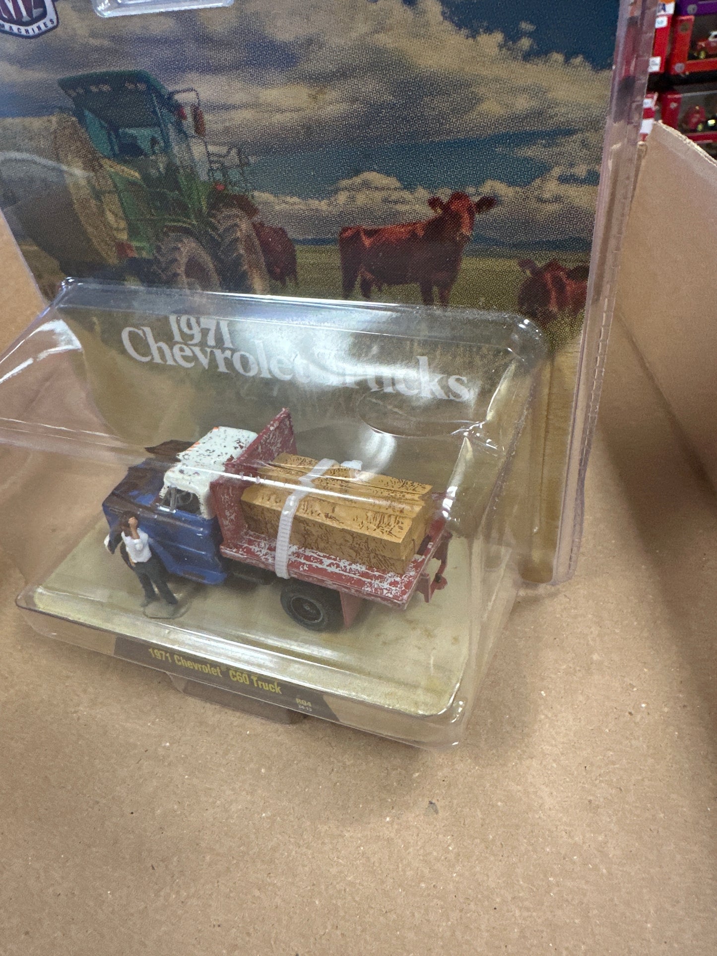 2024 M2 Machines Diorama 1971 Chevrolet C60 Truck Blue R04 see description 195H