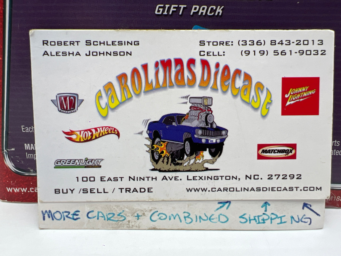 Disney Pixar The World Of Cars 3 Pack Dinoco Dream Gold Mia/Gold Tia & Bling Bling Lightning McQueen 136A