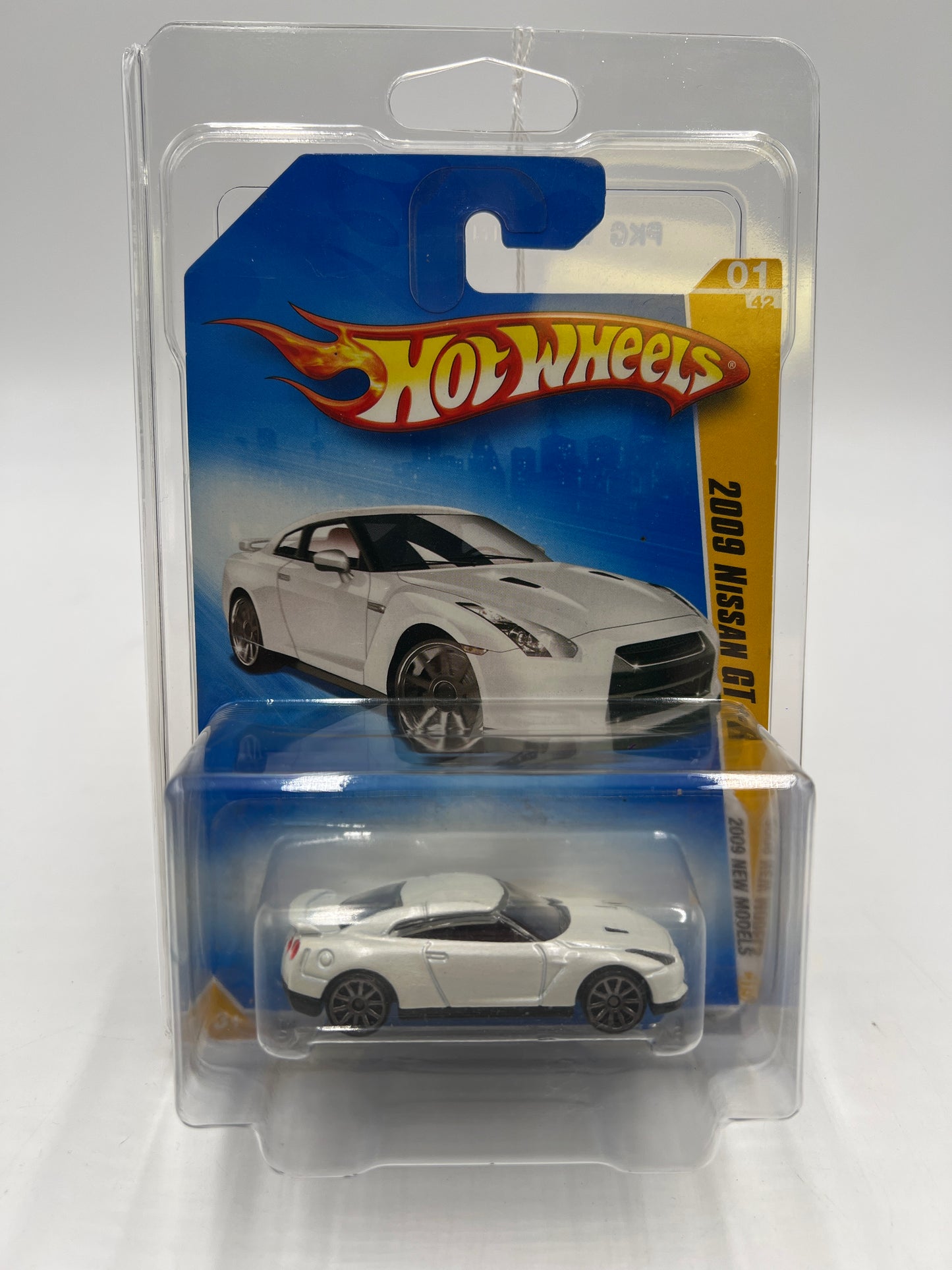 2009 Hot Wheels New Models #001 2009 Nissan GT-R White HTF Smoked Chrome Wheels W/Protector
