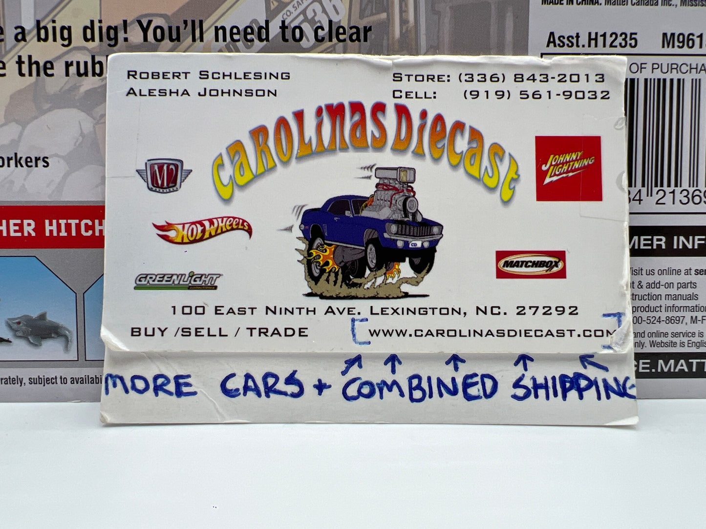 Matchbox Hitch N Haul MBX Metal Construction Kings Excavator & Trailer