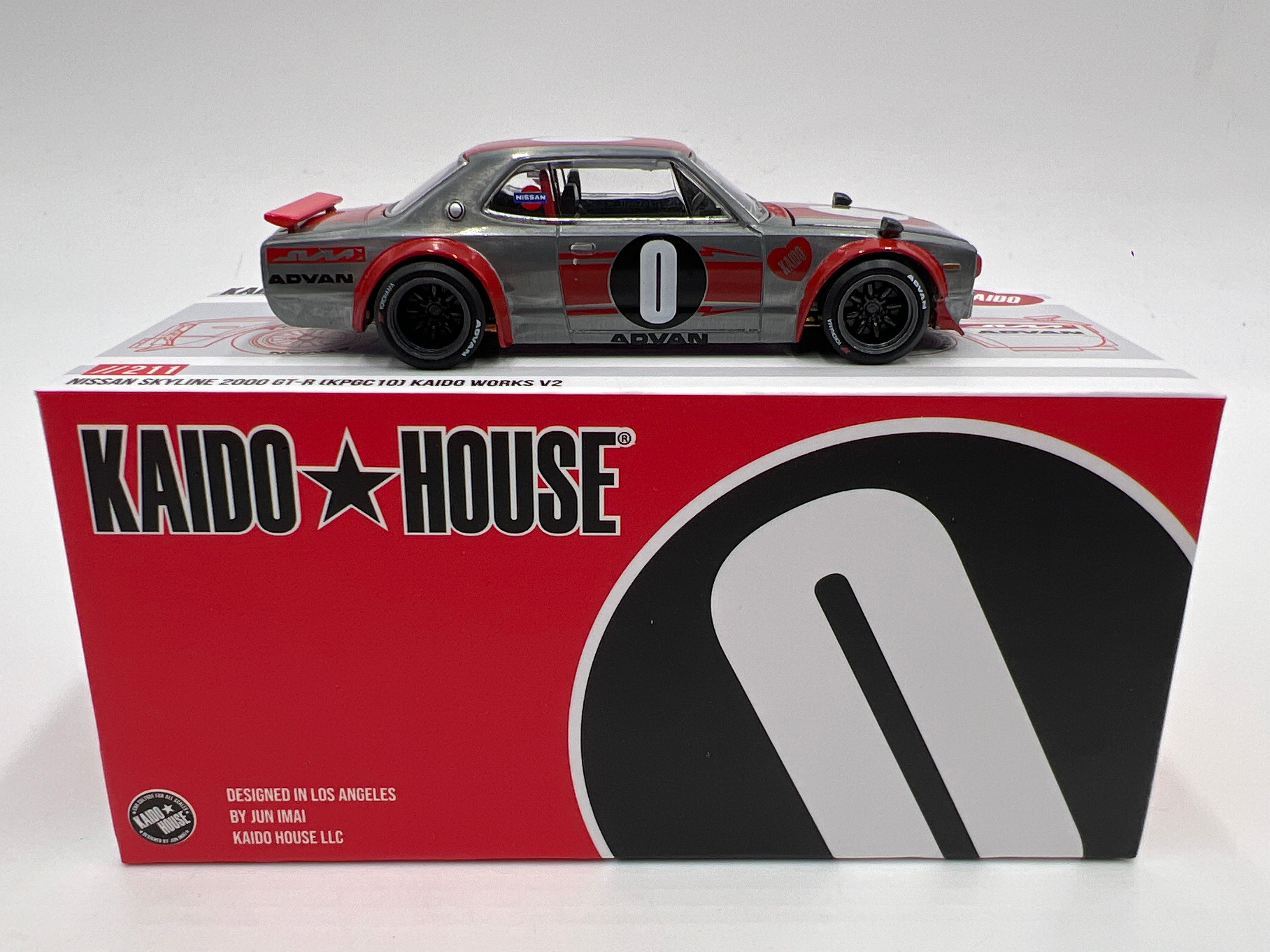 Mini GT Kaido House #211 CHASE Nissan Skyline 2000GT-R KPGC 10