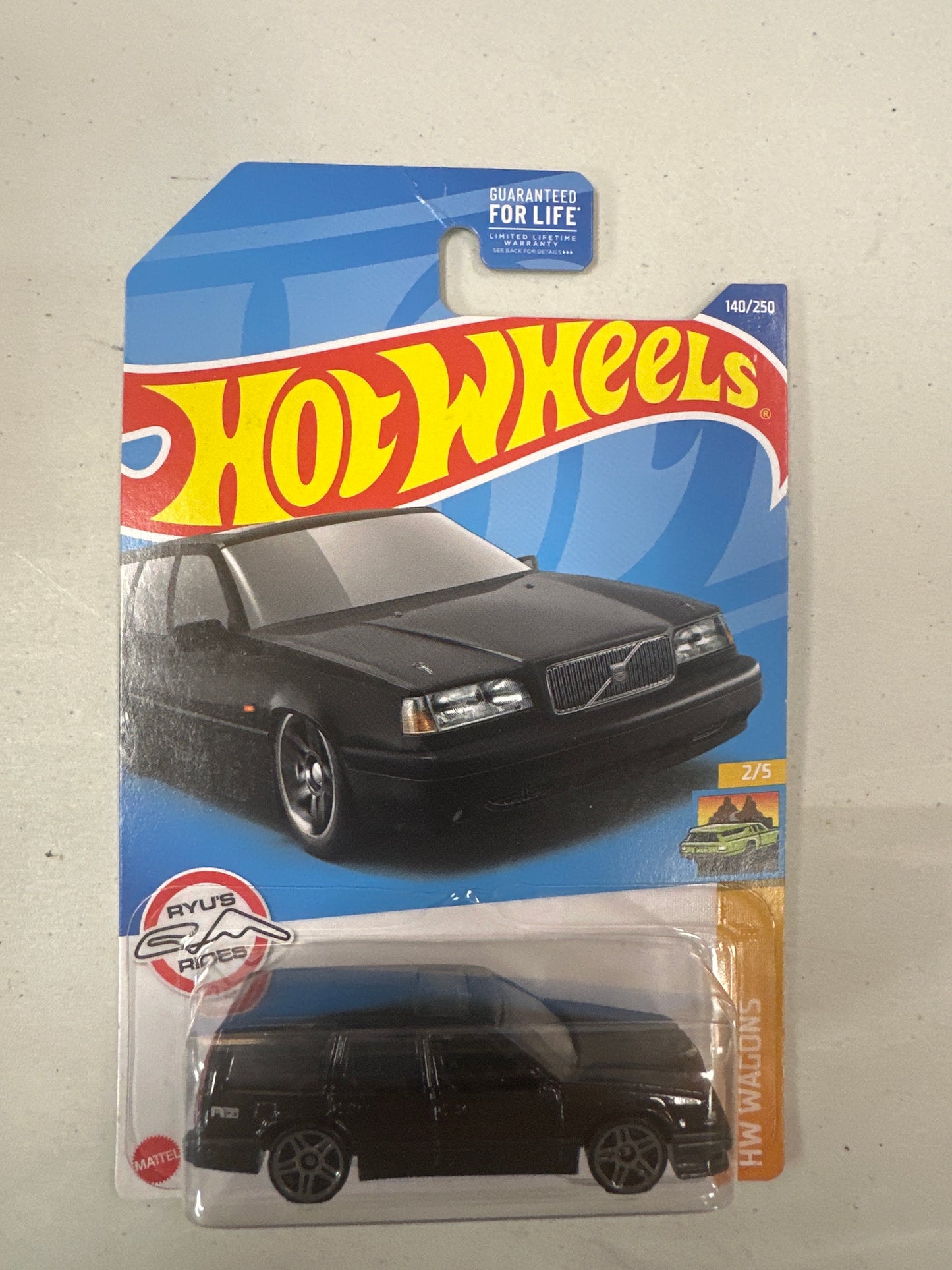 2022 hot wheels L M case #140 Volvo 850 Estate 92C