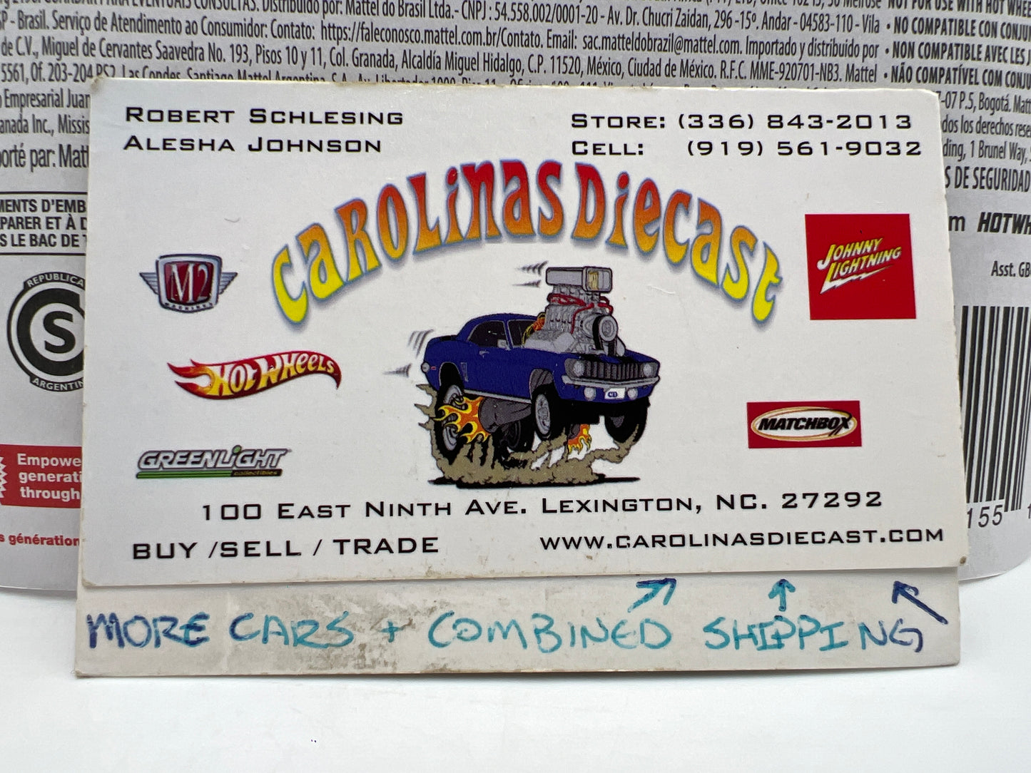 Hot Wheels Mario Kart Waluigi Badwagon 121A