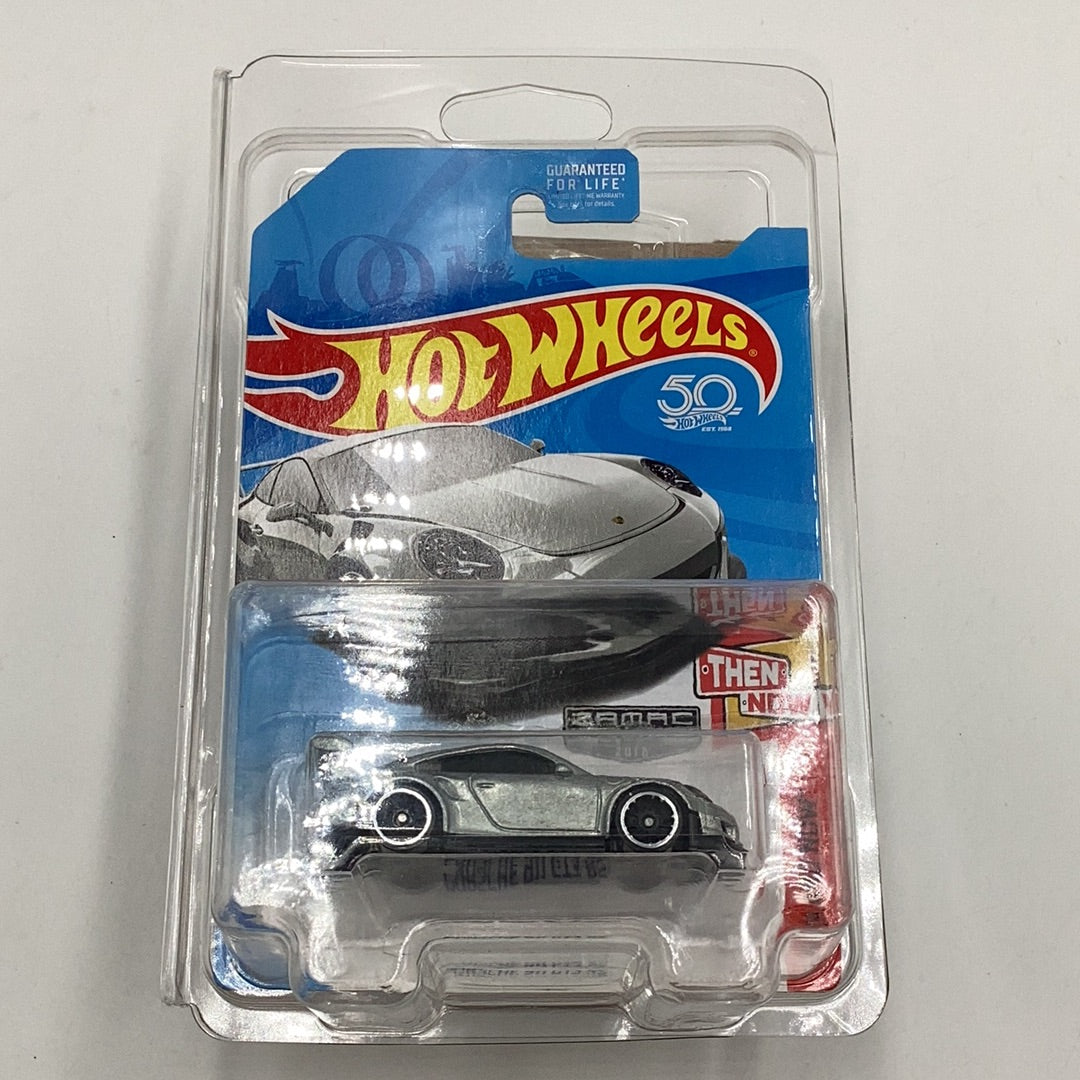 2018 Hot Wheels #196 Porsche 911 GT3 RS Zamac #3 W/ protector