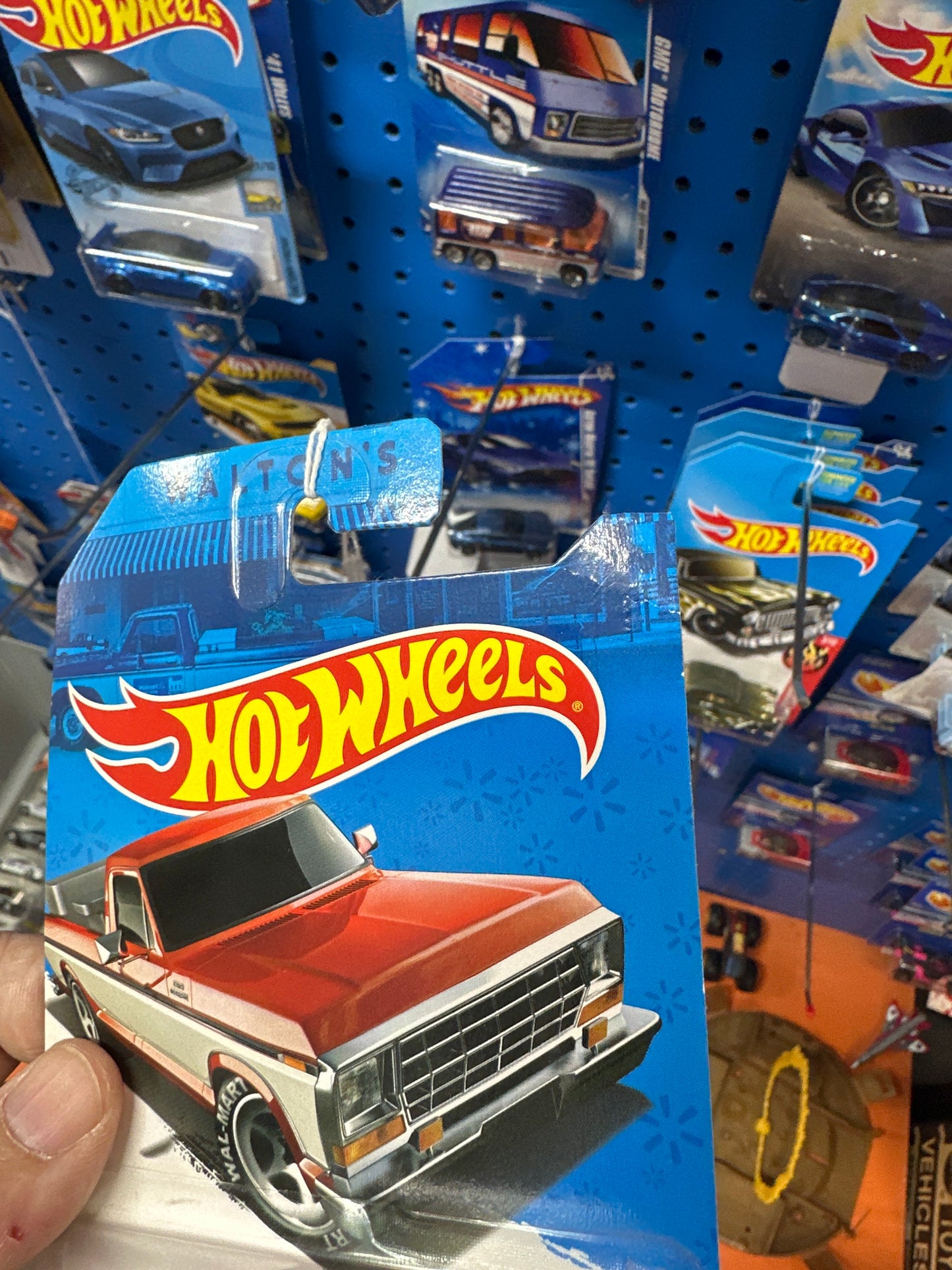 2014 Hot Wheels Walmart Exclusive Sam Walton‘s 1979 Ford F-150 Truck Red see last pic 238A