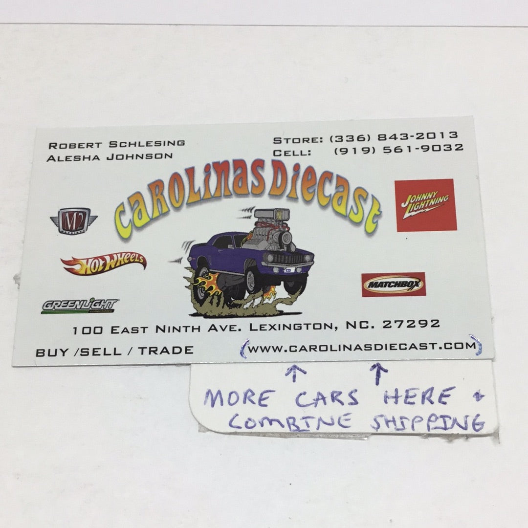 2021 matchbox W case #30 Renault Kangaroo Express Gold