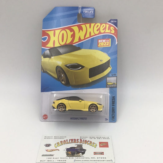 2022 hot wheels #124 Nissan Z Proto yellow 80E
