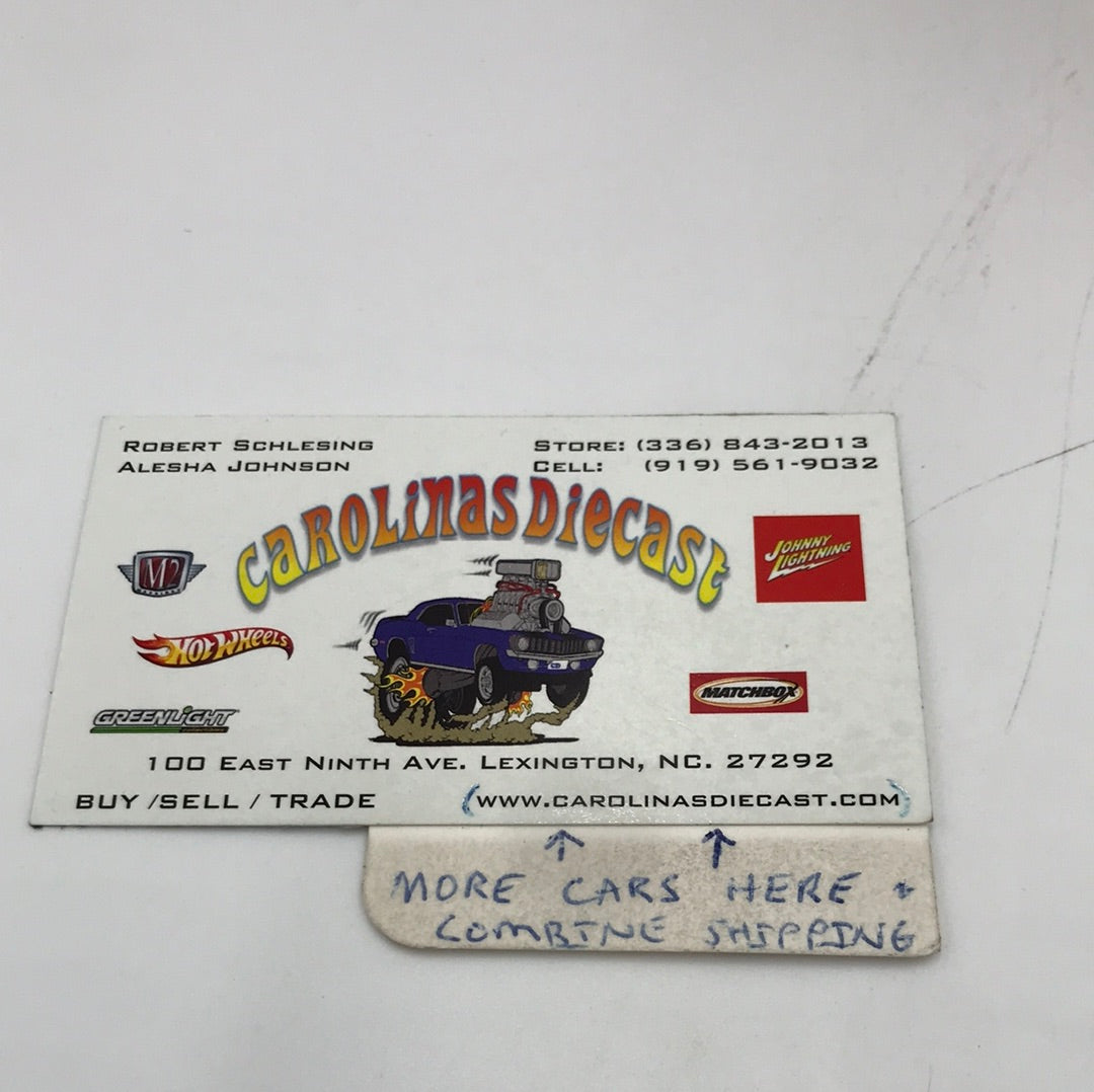 M2 Machines 1965 Ford Econoline Van Maui and sons R70