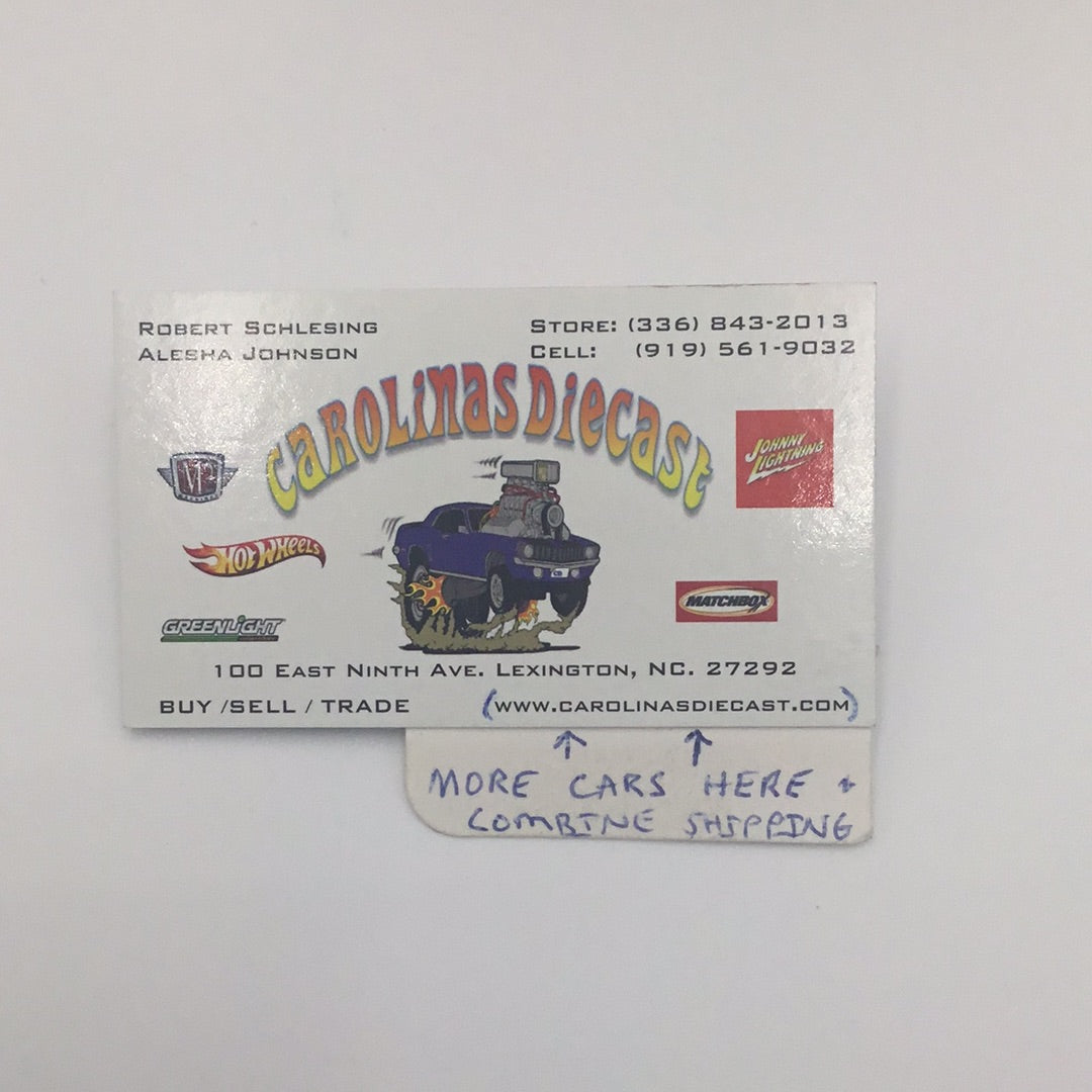 M2 Machines auto-thentics 1960 VW Delivery Van Pan Am R68