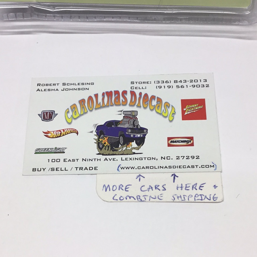 American Diorama MiJo exclusive 1:64 scale figures Race Day 2 diecast metal