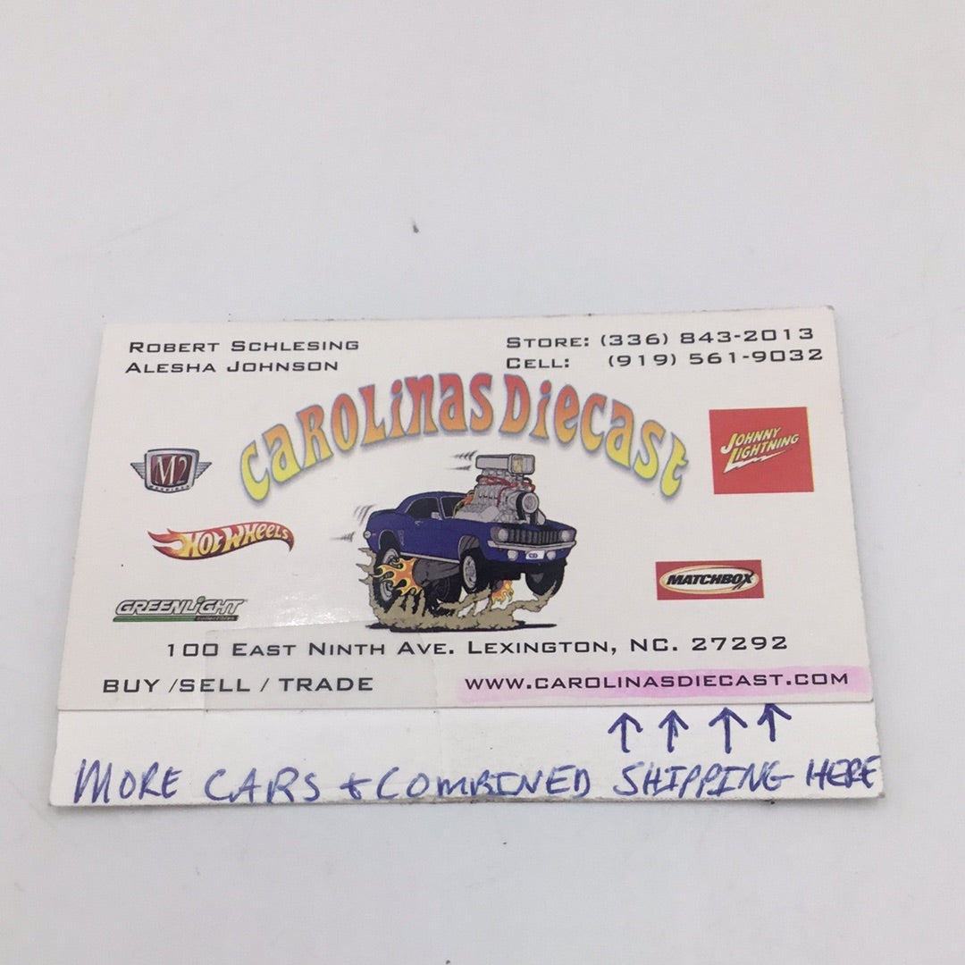 2023 hot wheels F case #24 Surfin school bus EE8