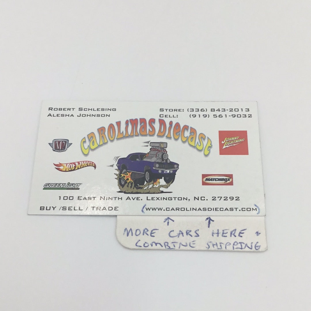 Johnny lightning Classic Gold 1971 Buick Riviera White Lightning W/ Protector VHTF