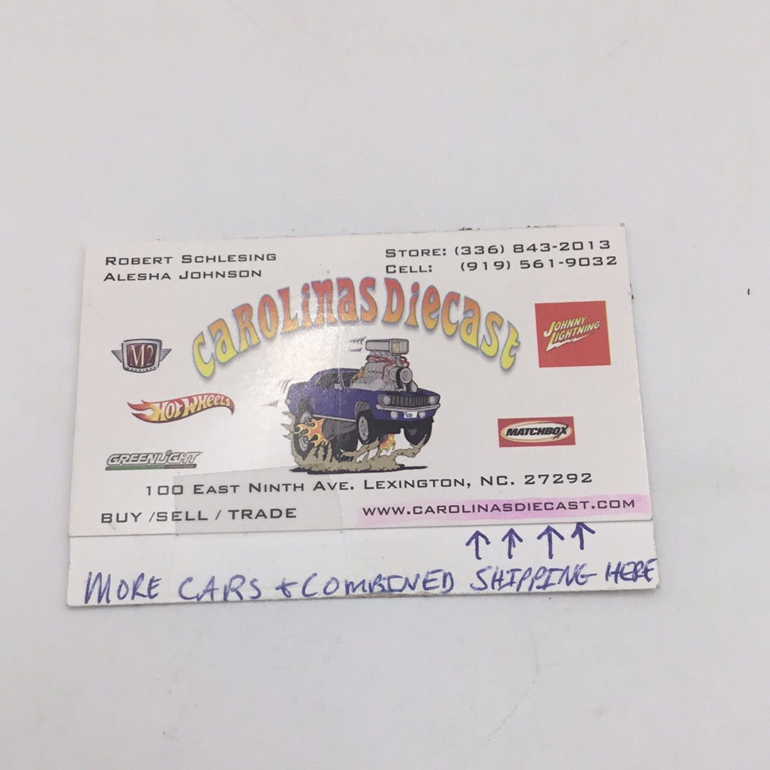 Matchbox Superfast #61 Ford Explorer sport Trac limited to 15,500 T1