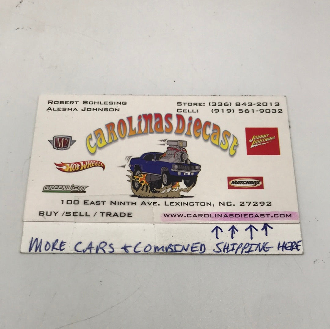 2015 Hot Wheels #27 67 Austin Mini Van Q6