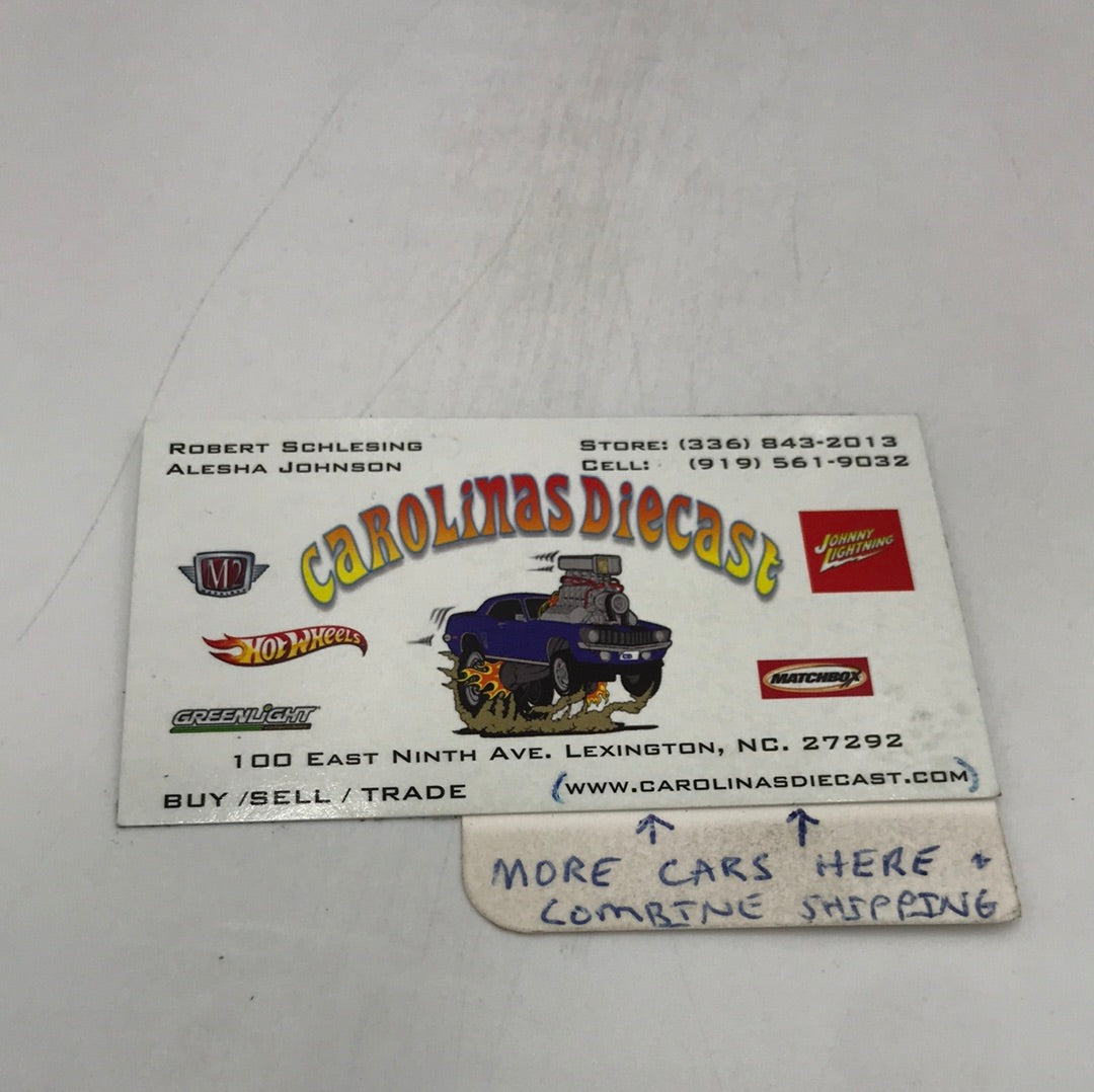 American Diorama MiJo exclusive 1:64 scale figures Campers diecast metal 175G