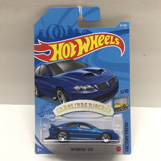 2021 hot wheels J case #87 06 Pontiac GTO blue 37E