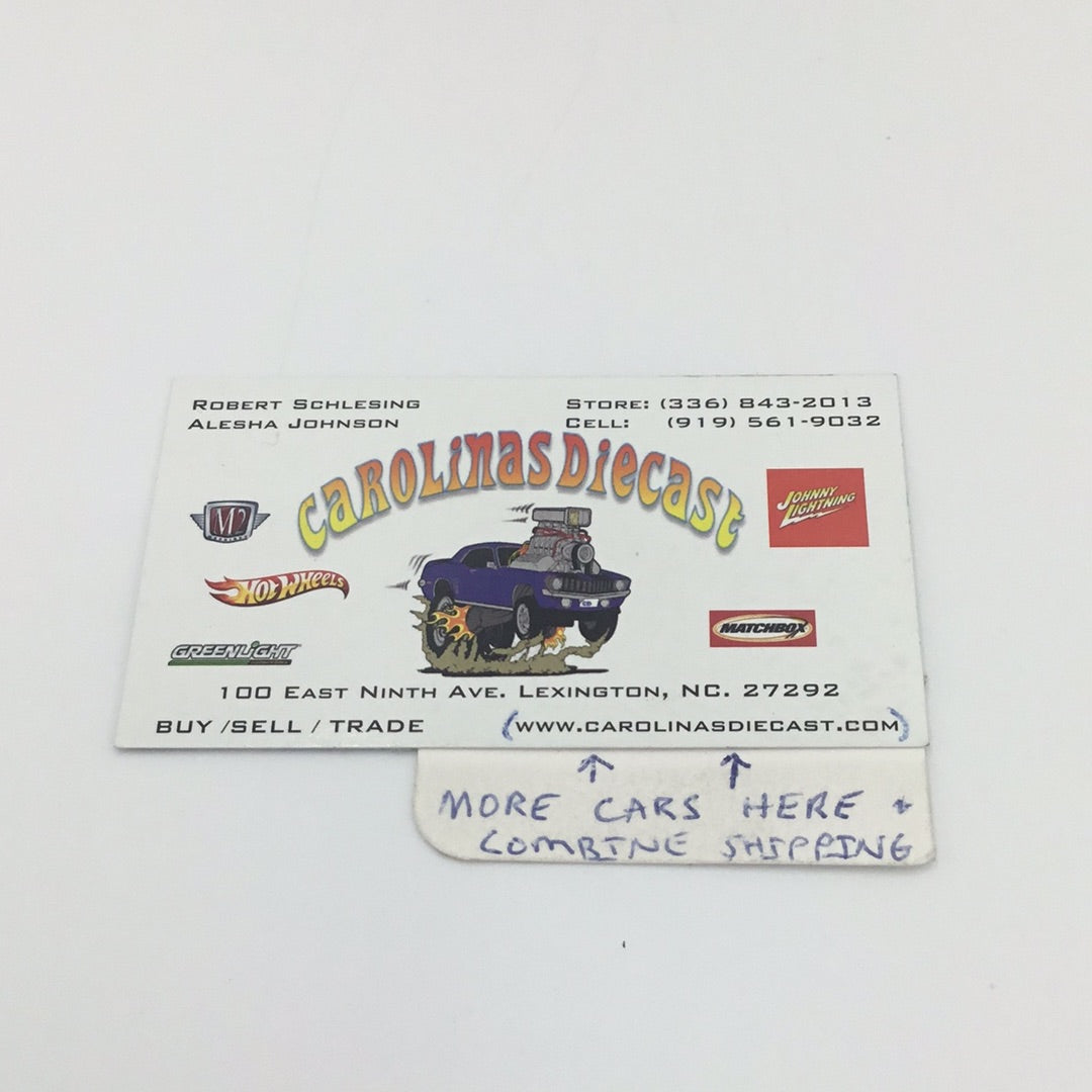 M2 Machines auto-shows 1969 Plymouth road runner R69