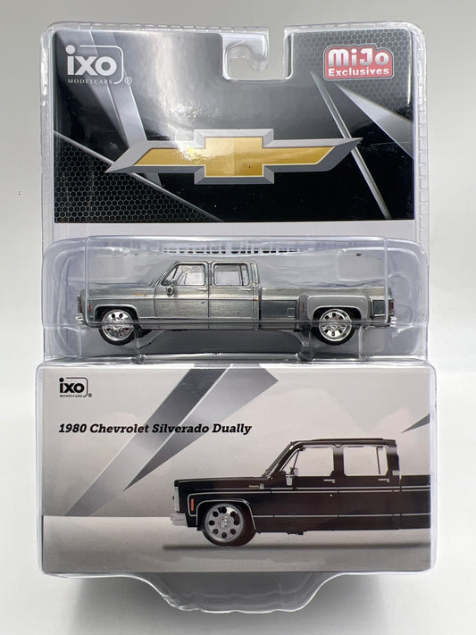 IXO Models MiJo Exclusives CHASE 1980 Chevrolet Silverado Dually