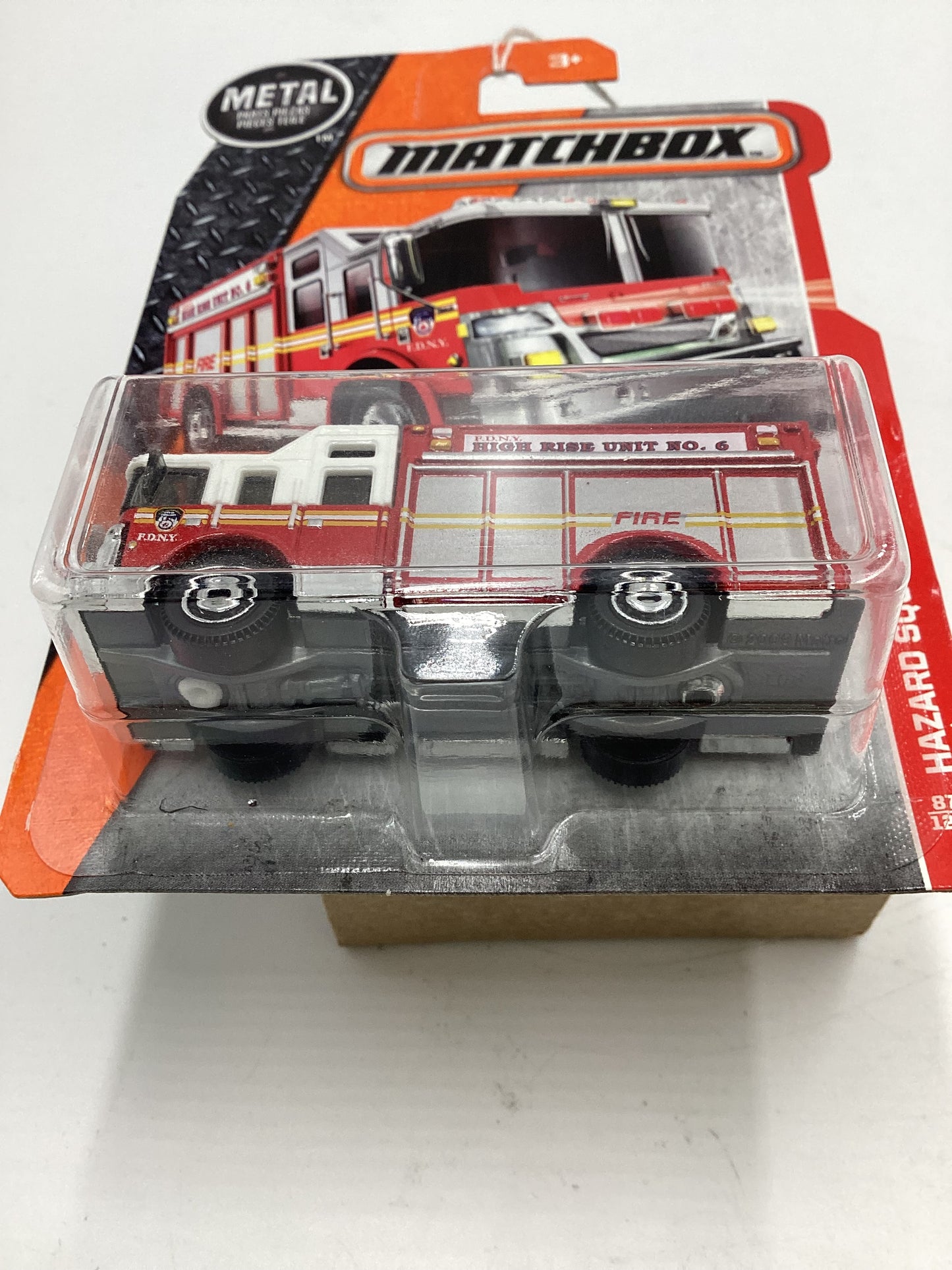 2011 Matchbox #87 MB MBX Heroic Rescue Hazard Squad FDNY High Rise Unit