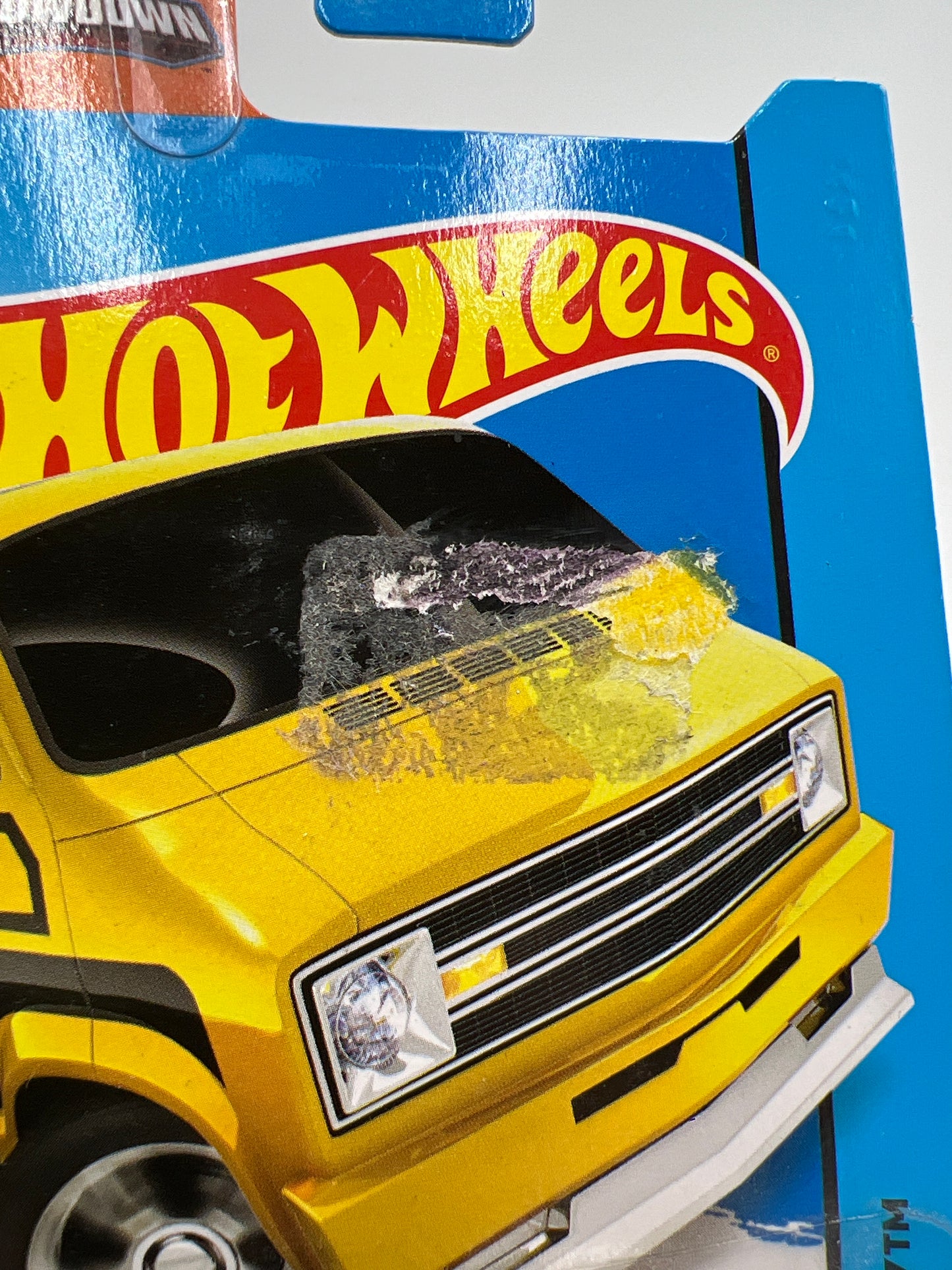 2014 Hot Wheels City #20 Custom 77 Dodge Van Yellow Mooneyes 53B