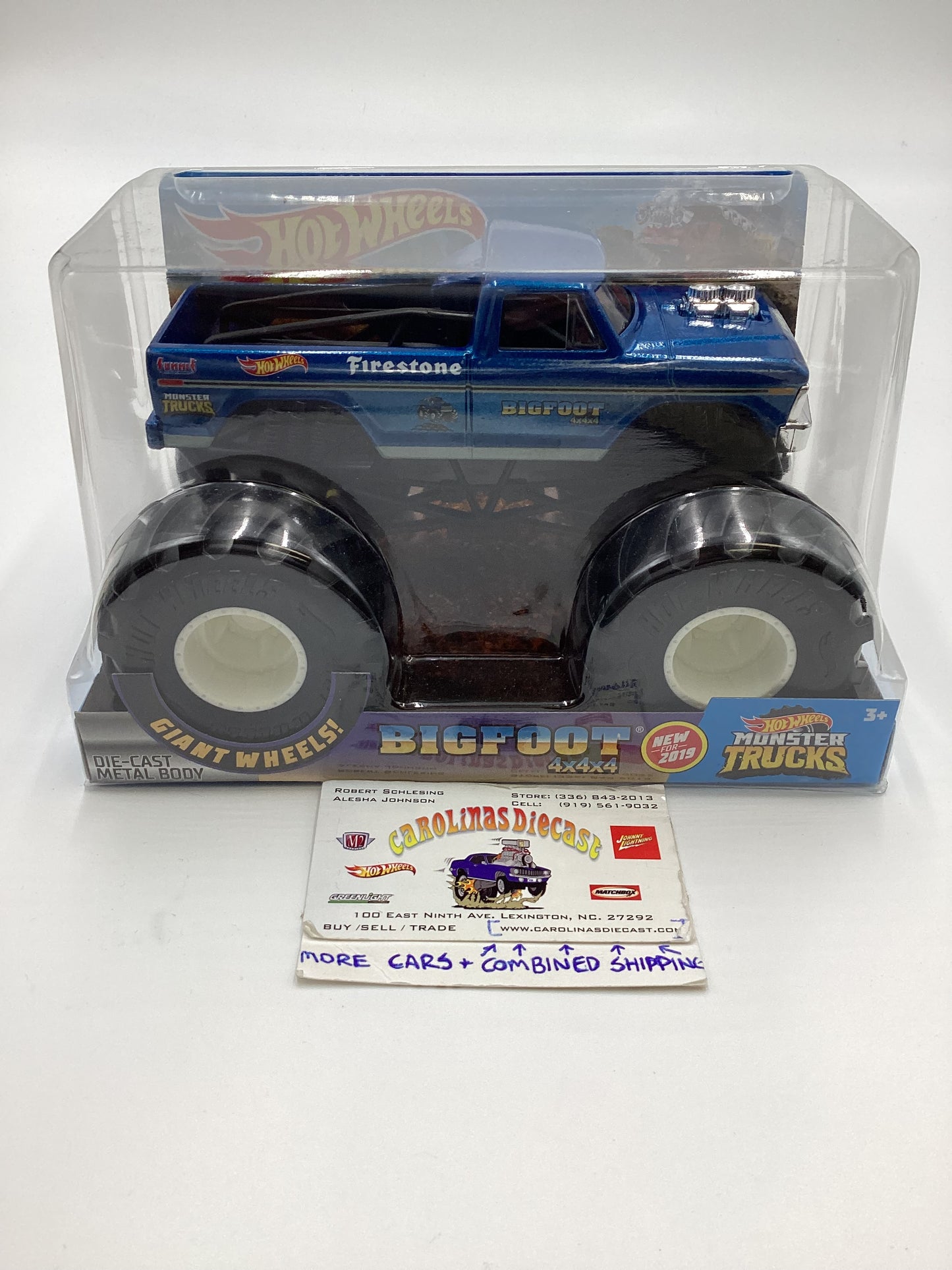 2019 Hot Wheels Monster Trucks Giant Wheels Bigfoot 4x4x4