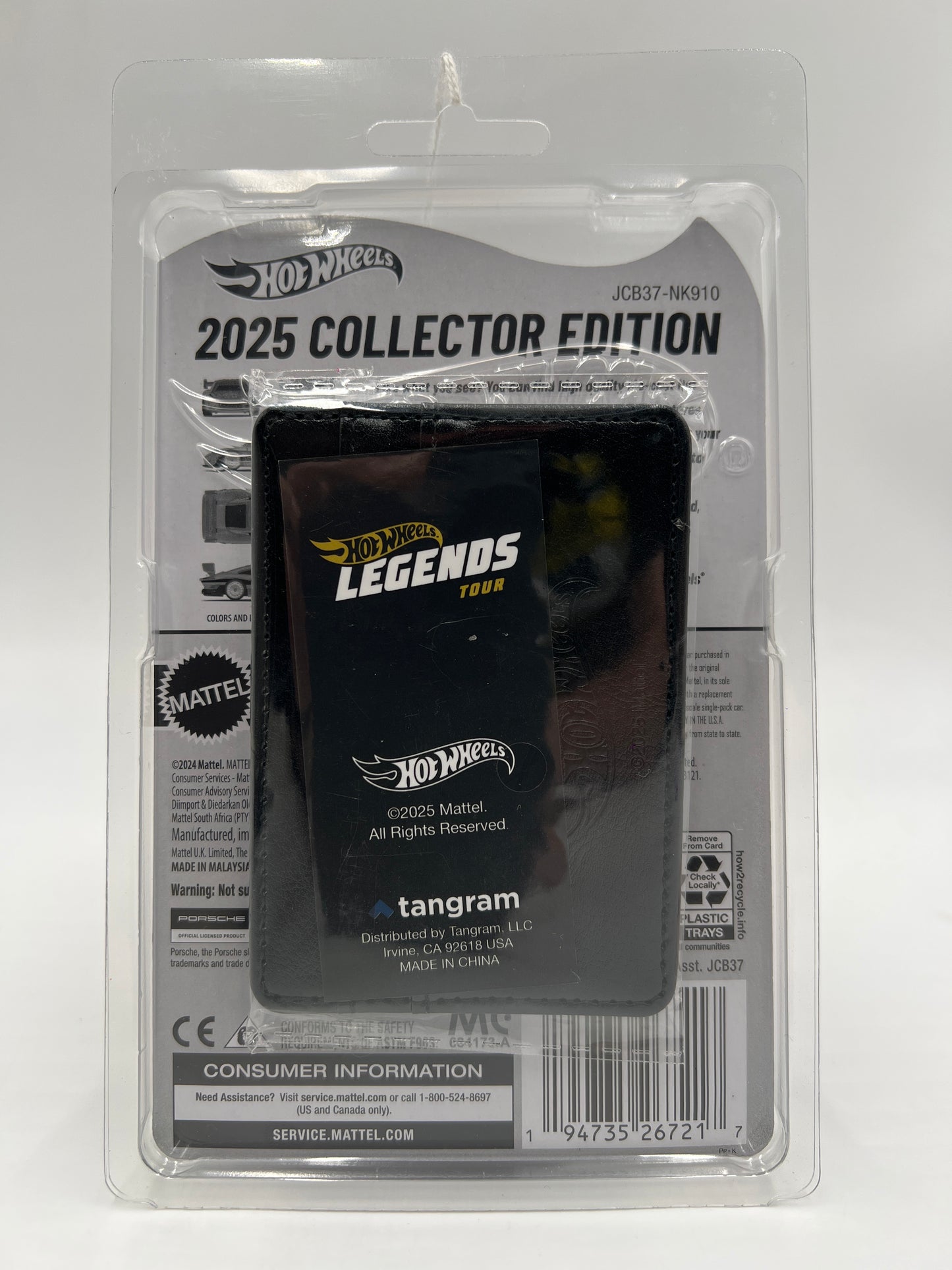 2025 Hot Wheels Legends Tour Porsche 935 Pink W/Protector & Wallet