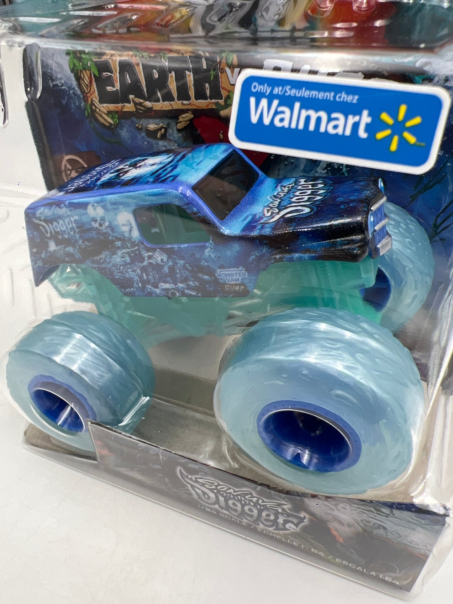 Monster Jam Walmart Exclusive Series 1 Earth vs Surf Sonuva Digger 2