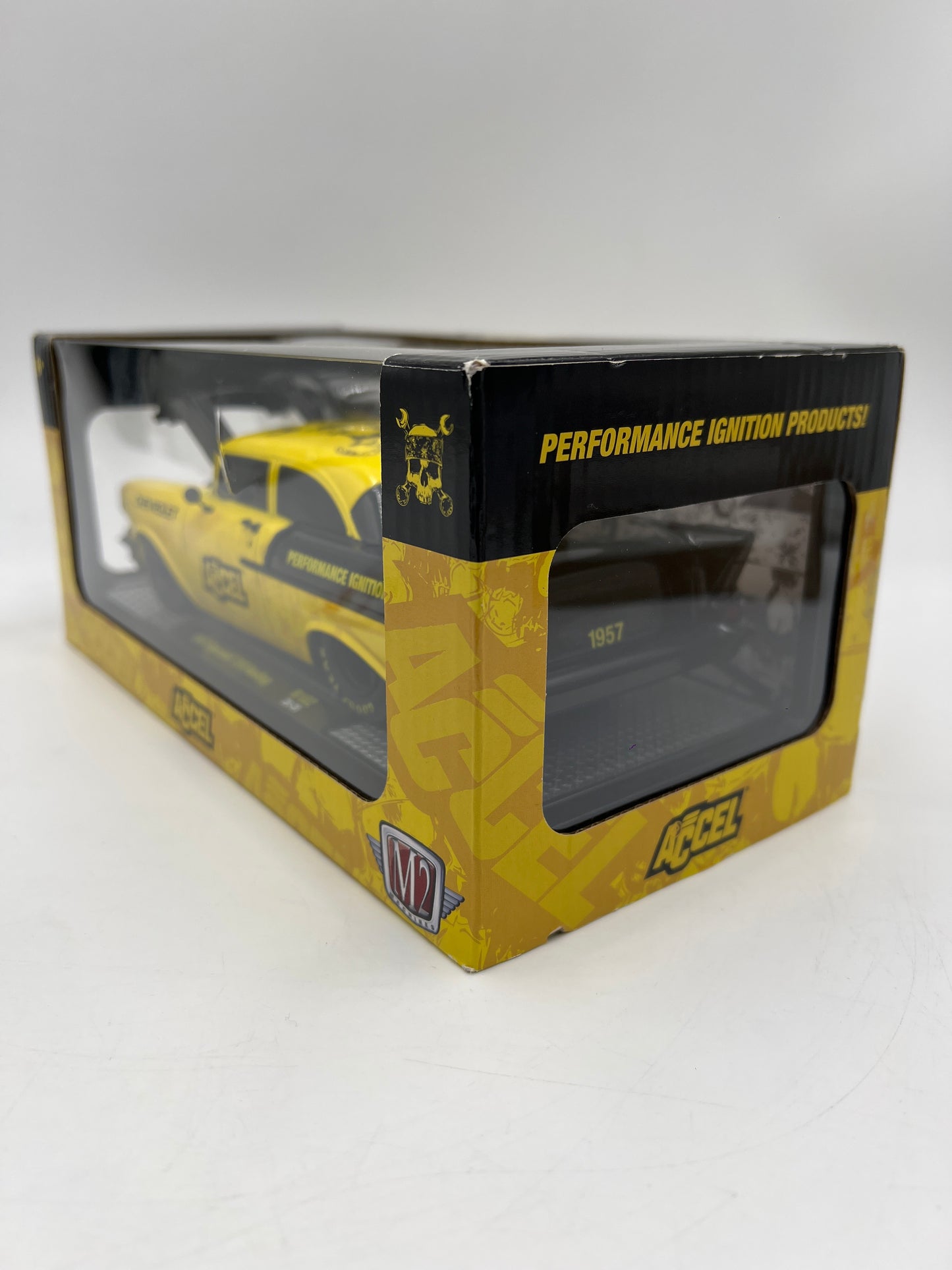 M2 Machines 1/24 Accel 1957 Chevrolet 210 Hardtop Yellow/Black R102
