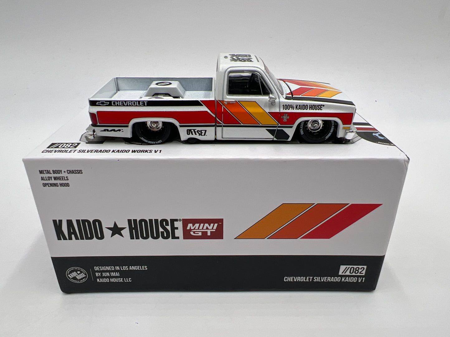 Mini GT x Kaido House #82 Chevrolet Silverado Kaido Works V1 White