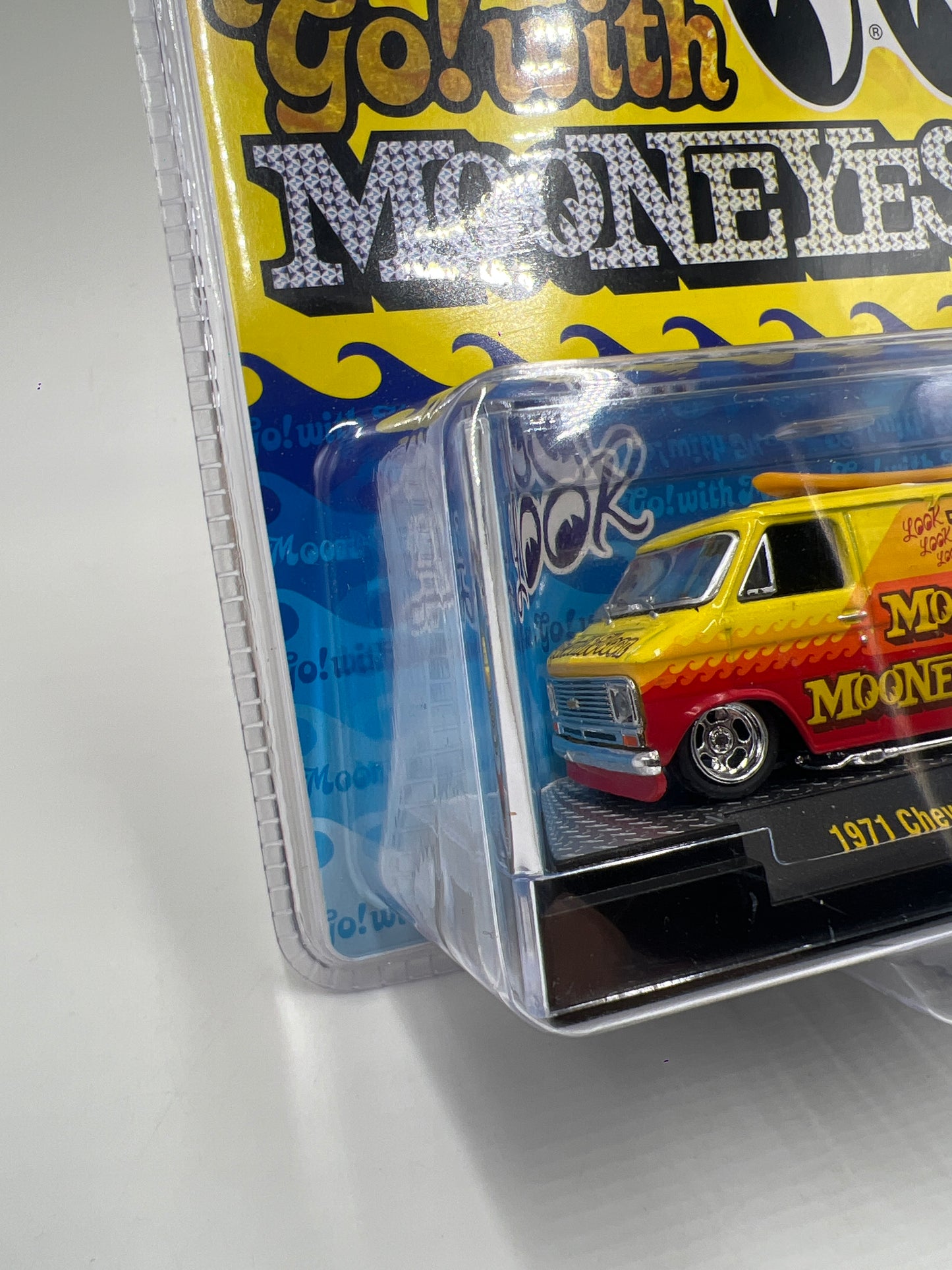 M2 Machines Limited Special 1/1000 Mooneyes 1971 Chevrolet Van G10 S39