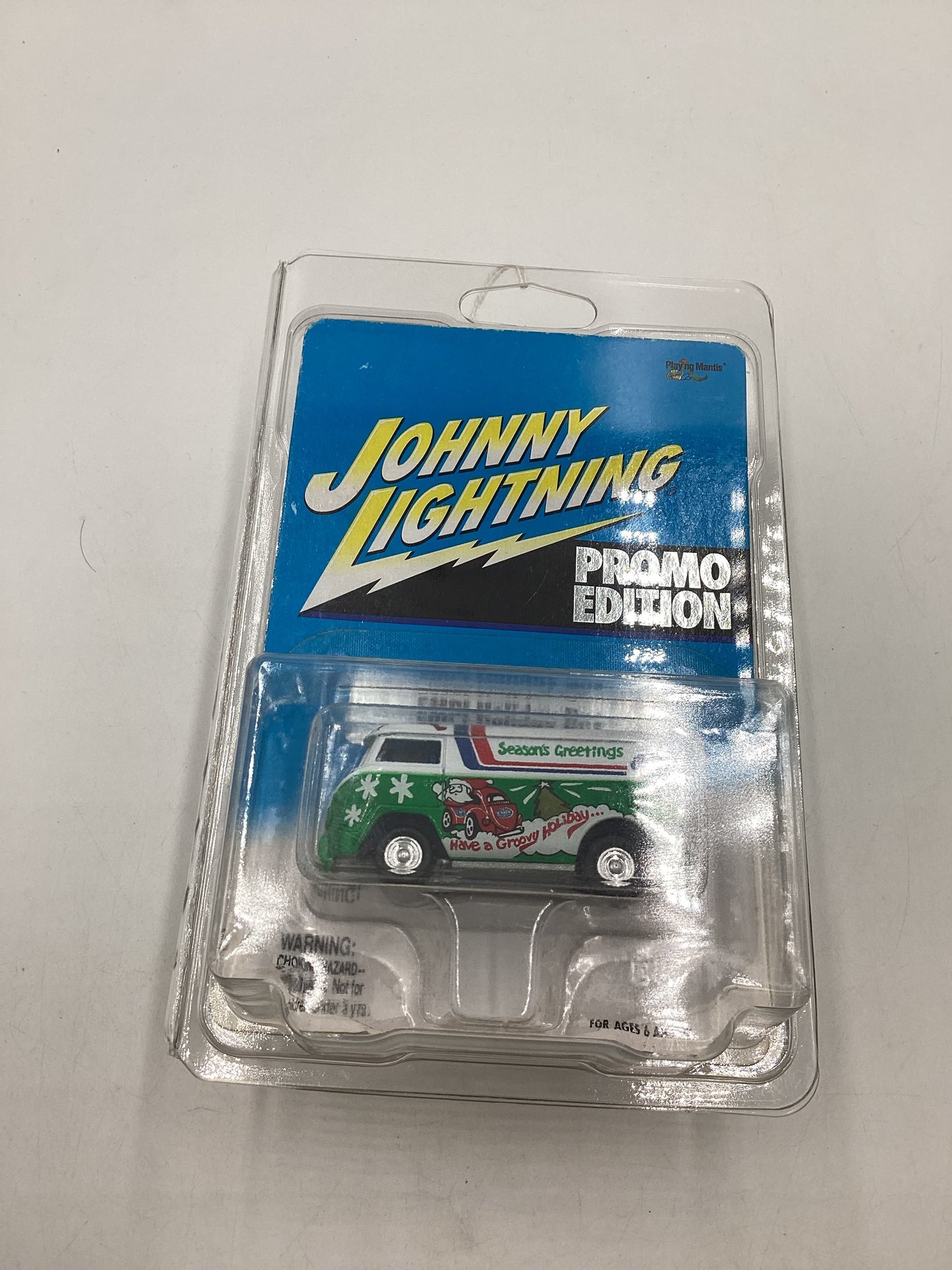 Johnny Lightning Liberty Promo Edition Empi Holiday Bus with protector 1/3750