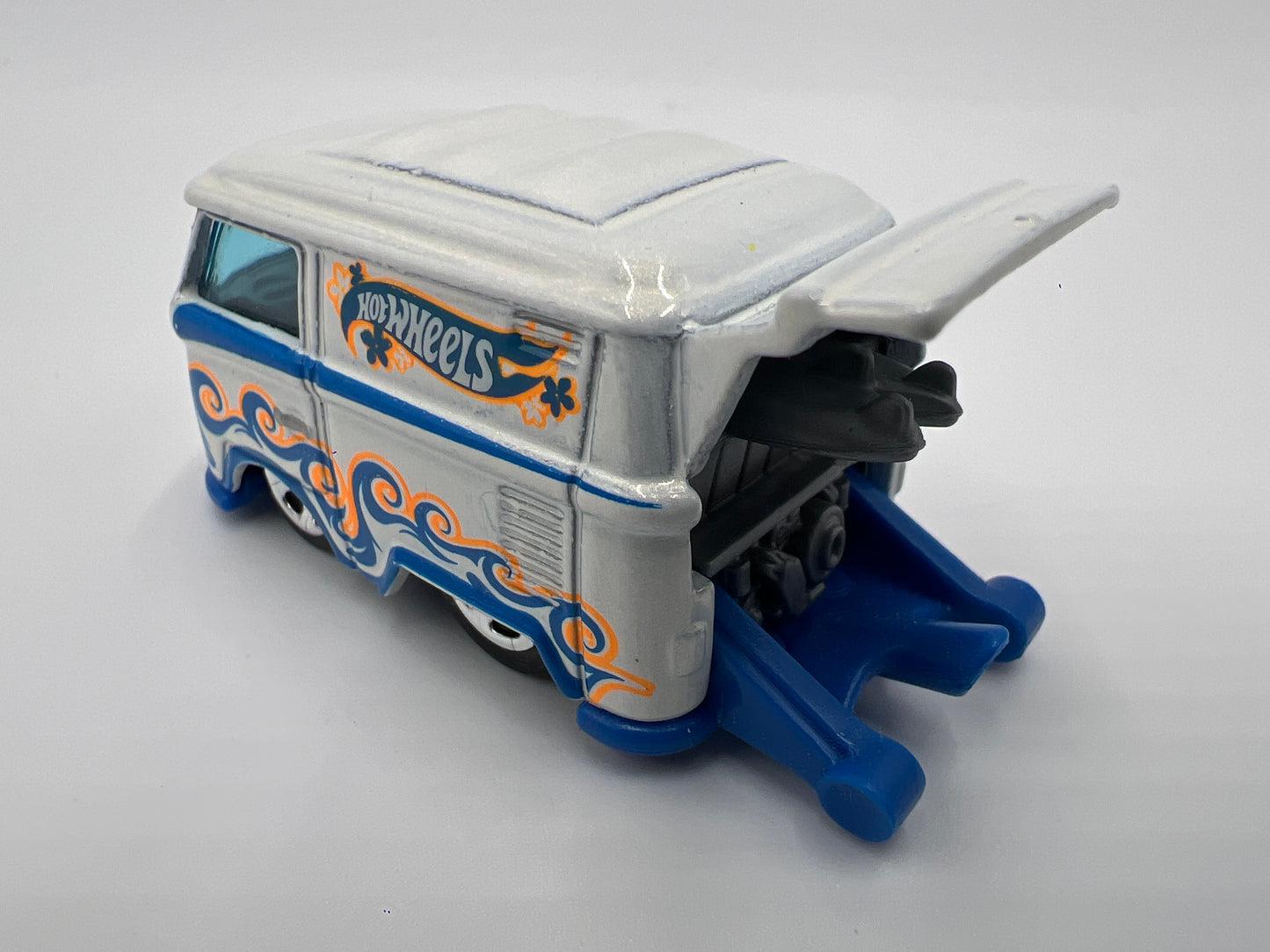 Hot Wheels 1/64 Mainline Kool Kombi White Loose