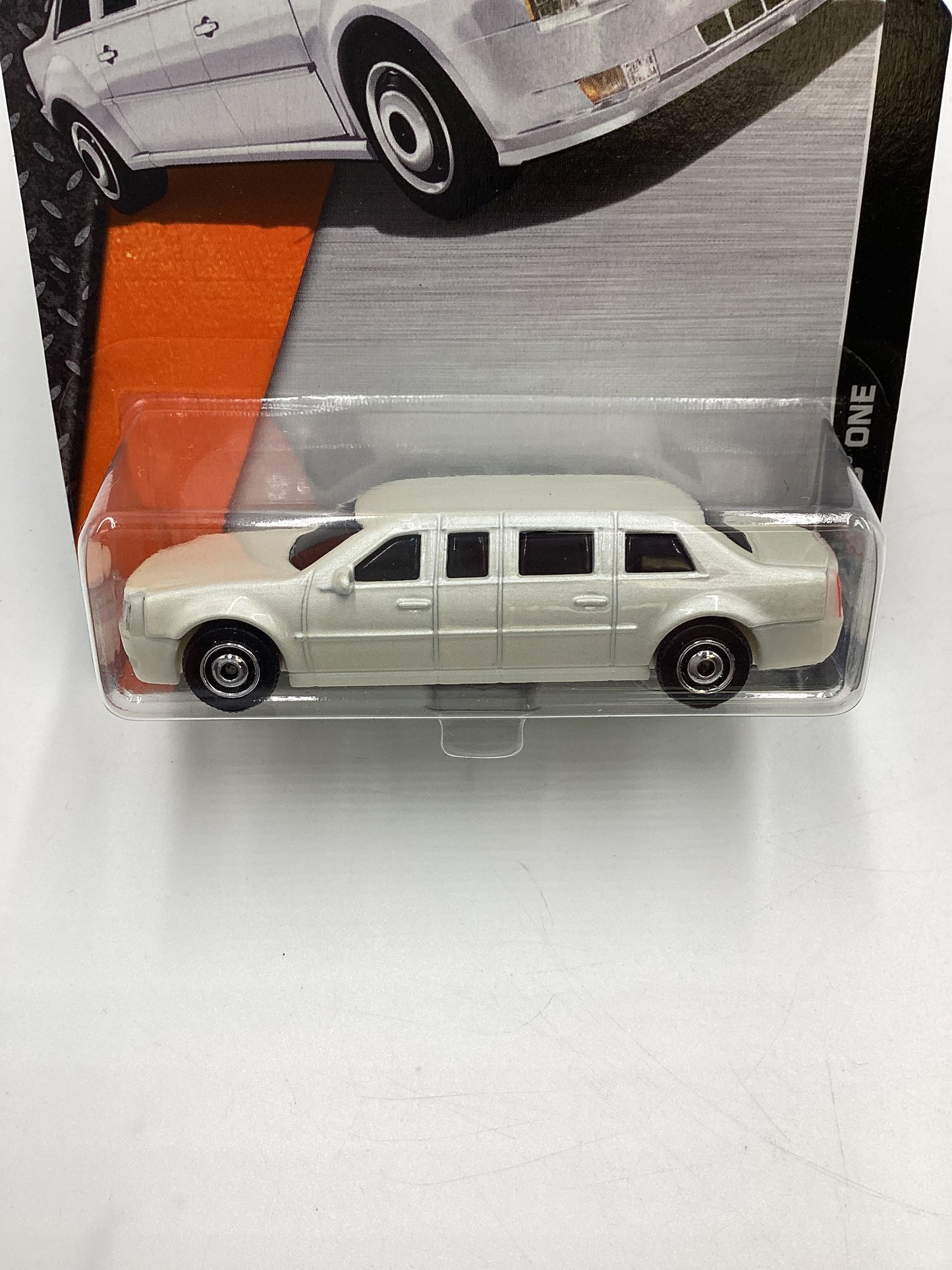 Matchbox Mbx Adventure City #10 Cadillac One White 209A