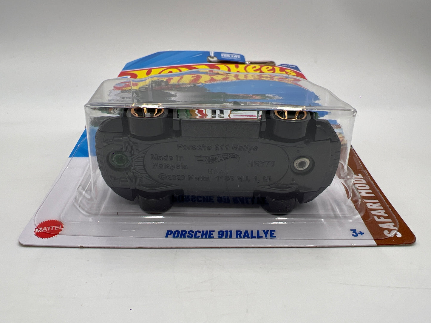 2025 Hot Wheels H Case Safari Mode #154 Porsche 911 Rallye Green 102i
