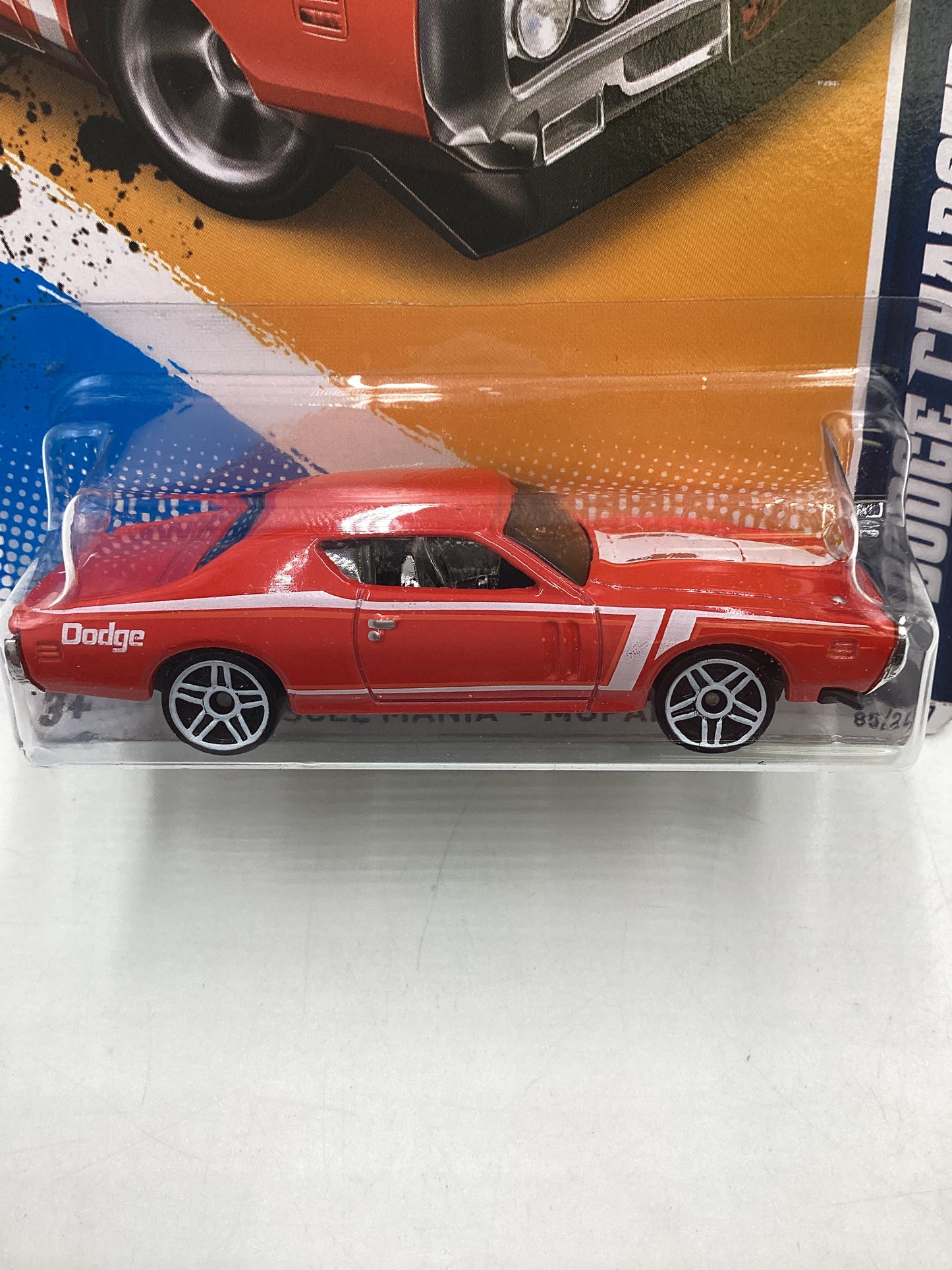 2012 Hot wheels #085 Red 71 Dodge Charger 43B