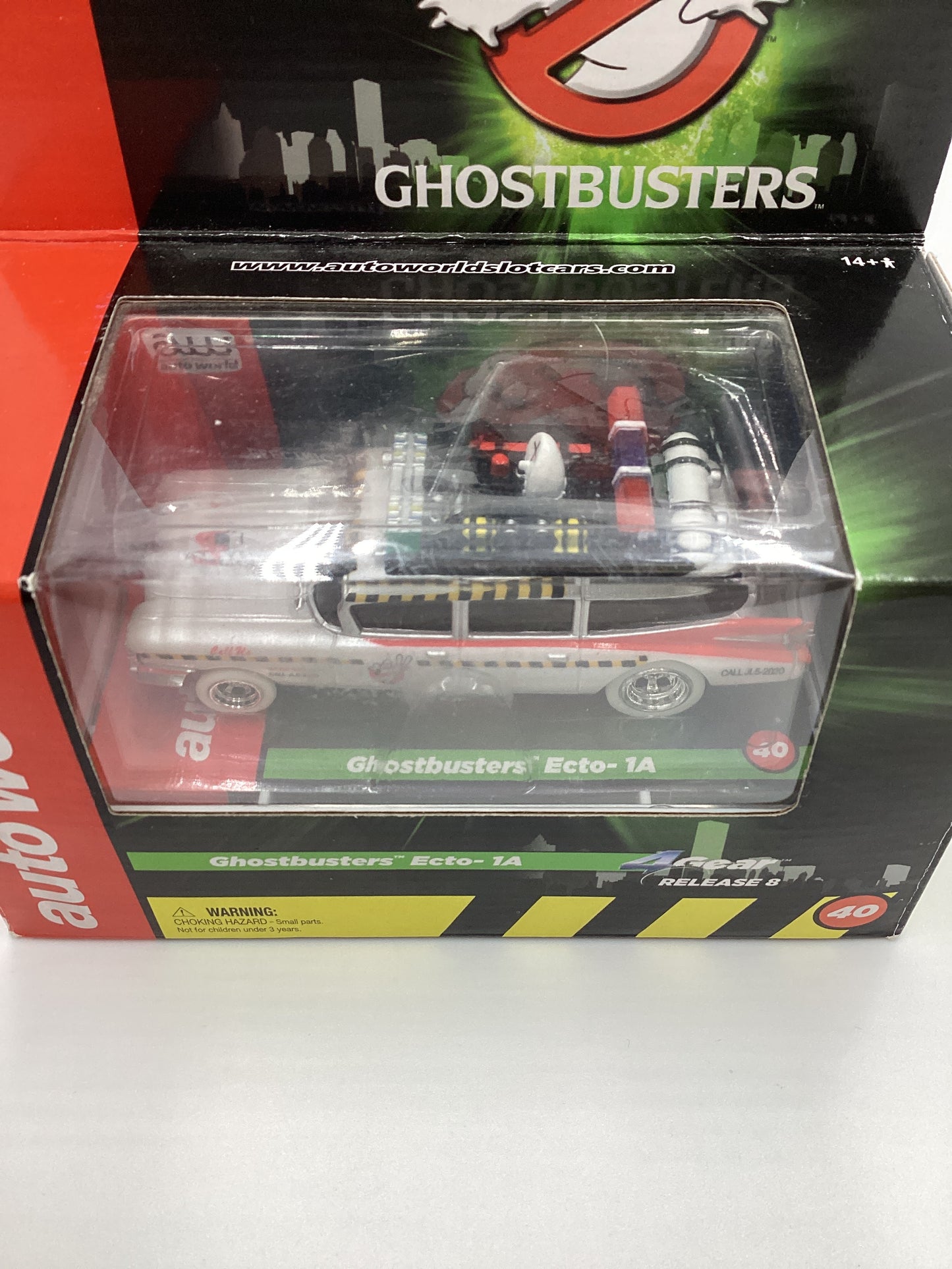 Auto World Ghostbusters Release 8 #40 Ghostbusters Ecto-1A White VHTF White Lightning Chase