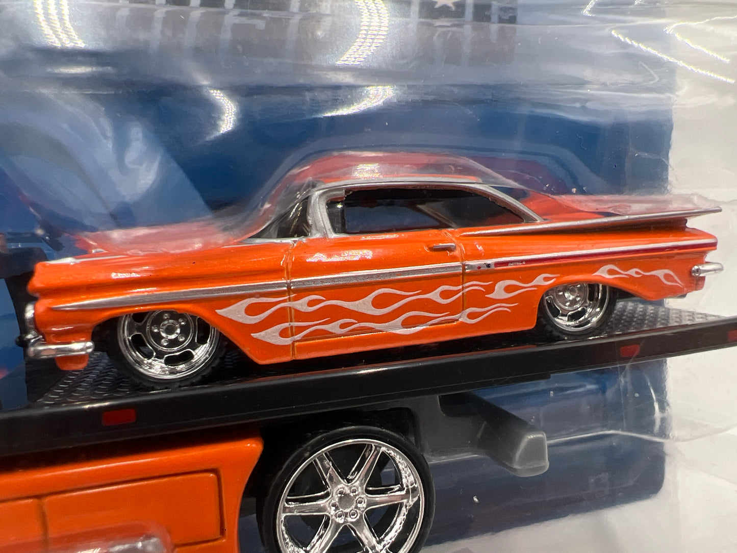 Maisto 1/64 All Stars Elite Transport Police Flatbed & 1959 Chevrolet Impala Orange Loose Blister