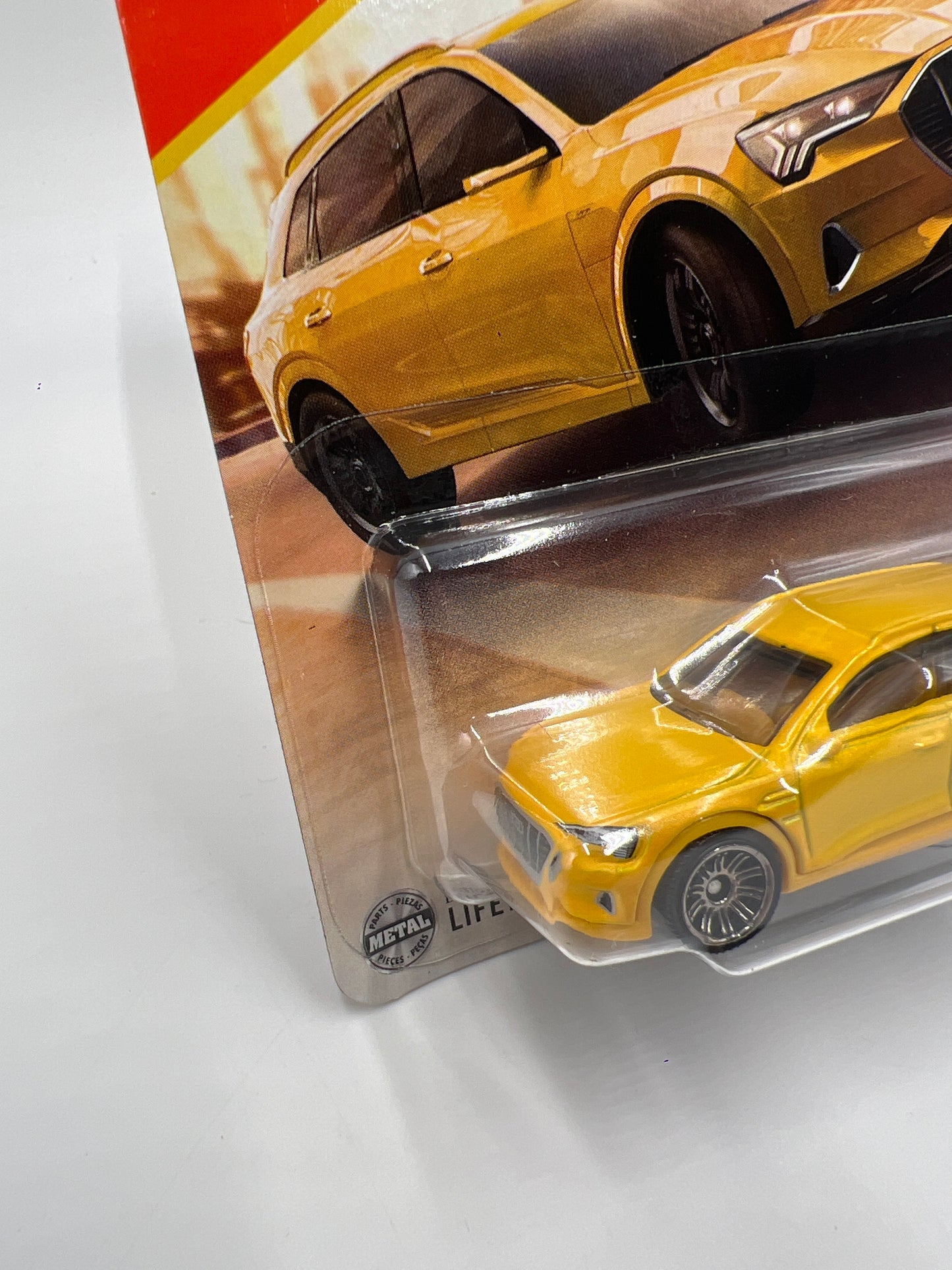 2025 Matchbox #98 Audi E-Tron Yellow 207D