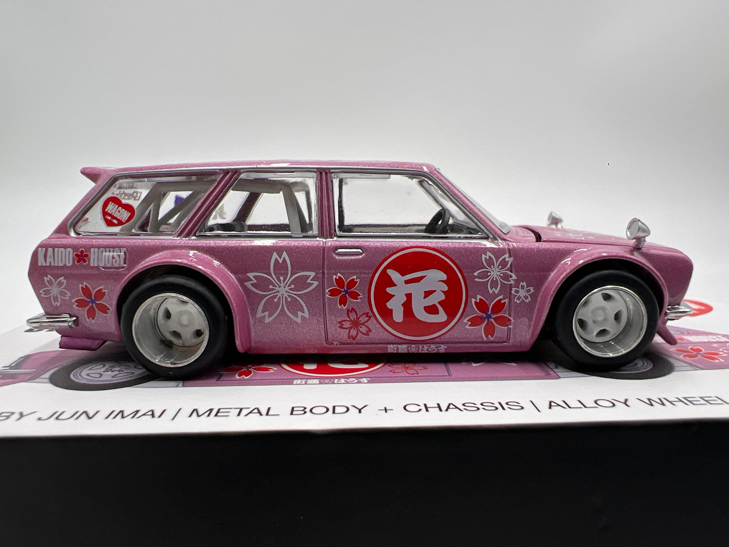 Mini GT Kaido House #012 Datsun 510 Wagon Pink