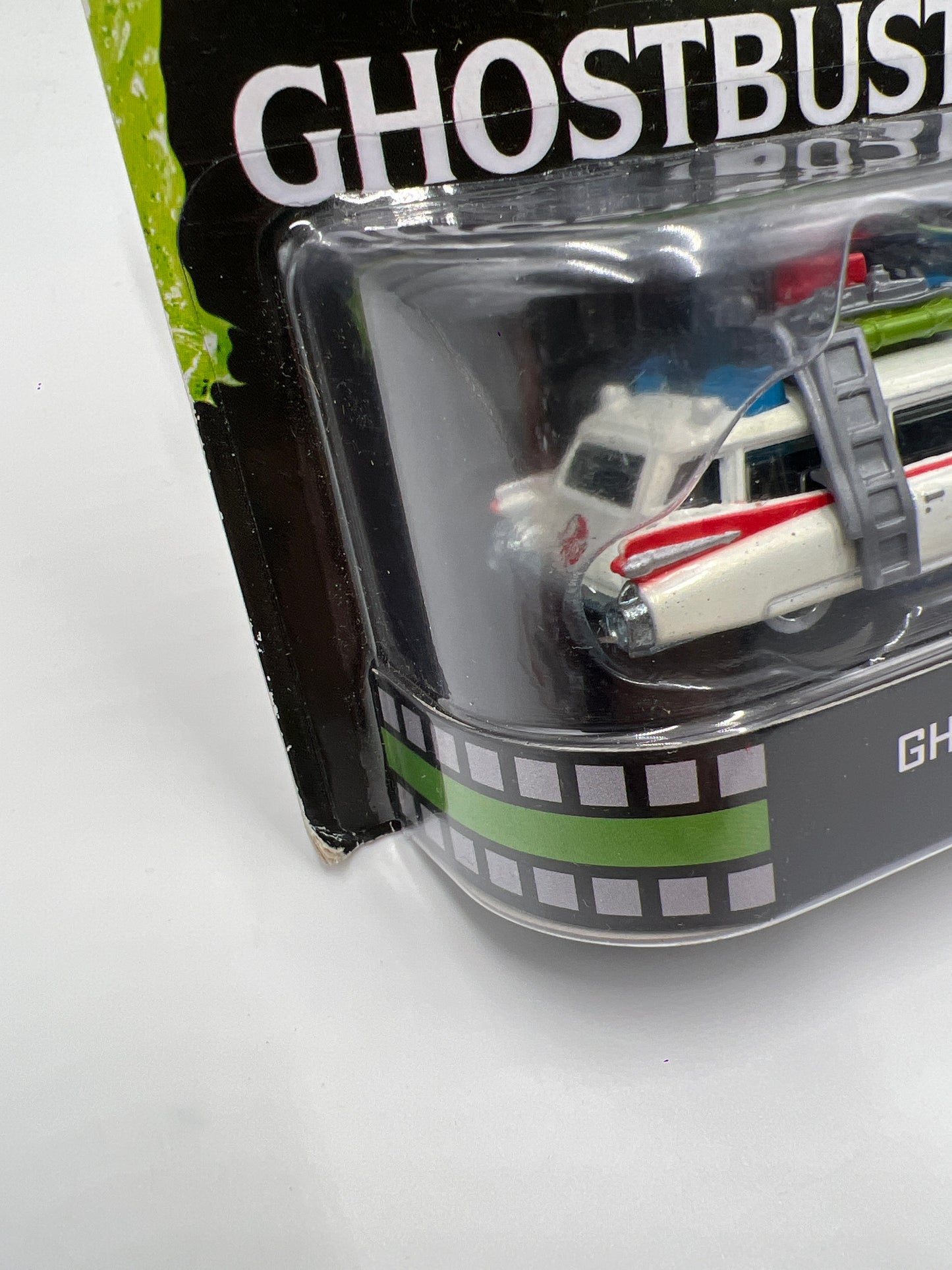 2012 Hot Wheels Retro Entertainment Ghostbusters Ecto-1 White 242C