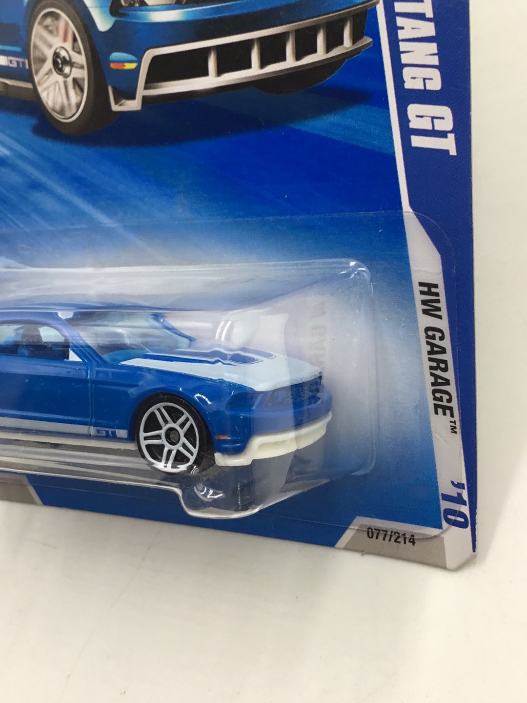 2010 Hot Wheels #77 2010 Ford Mustang Gt MM1