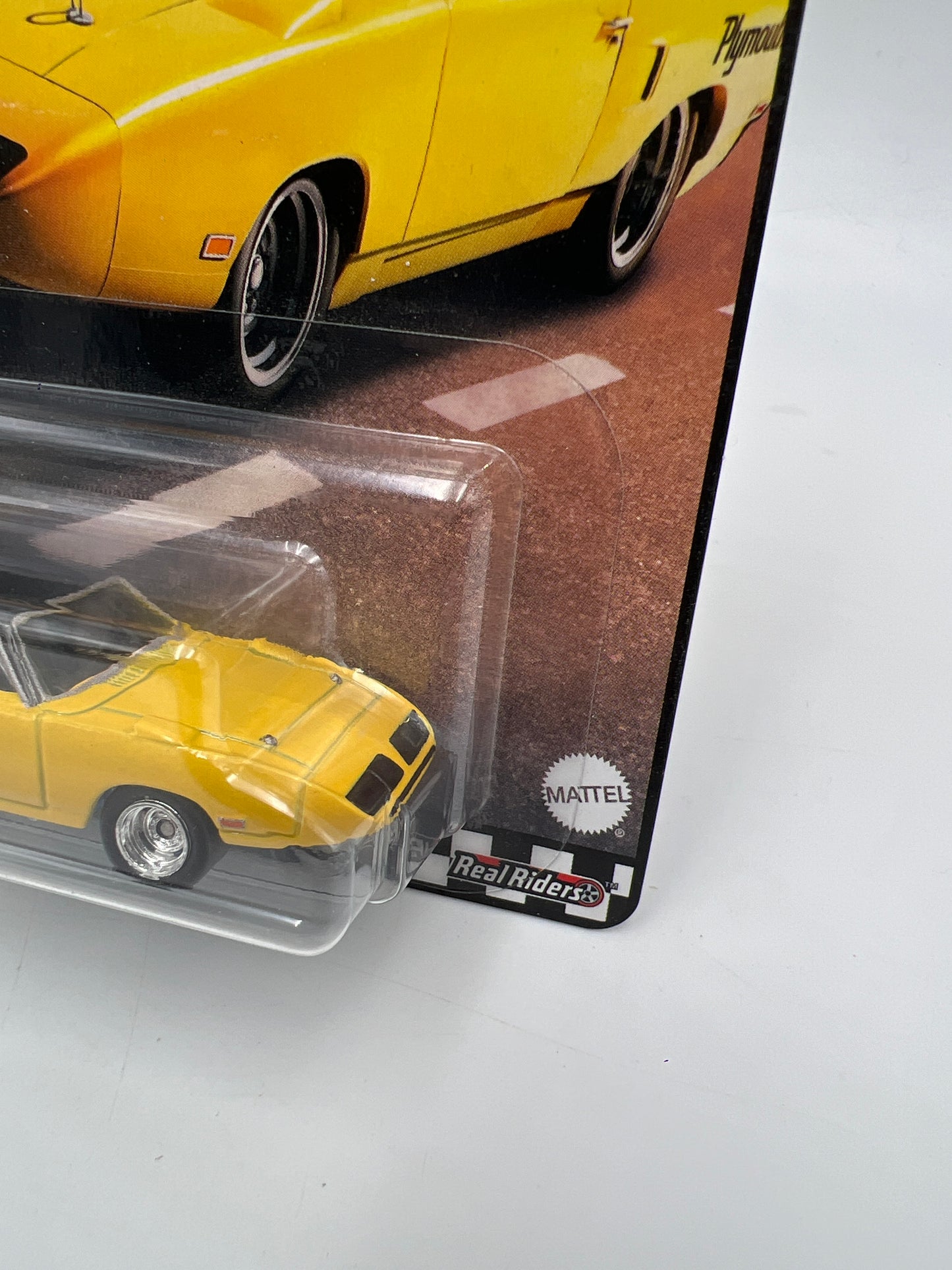 Hot Wheels Premium Boulevard #33 70 Plymouth Superbird Yellow W/Protector