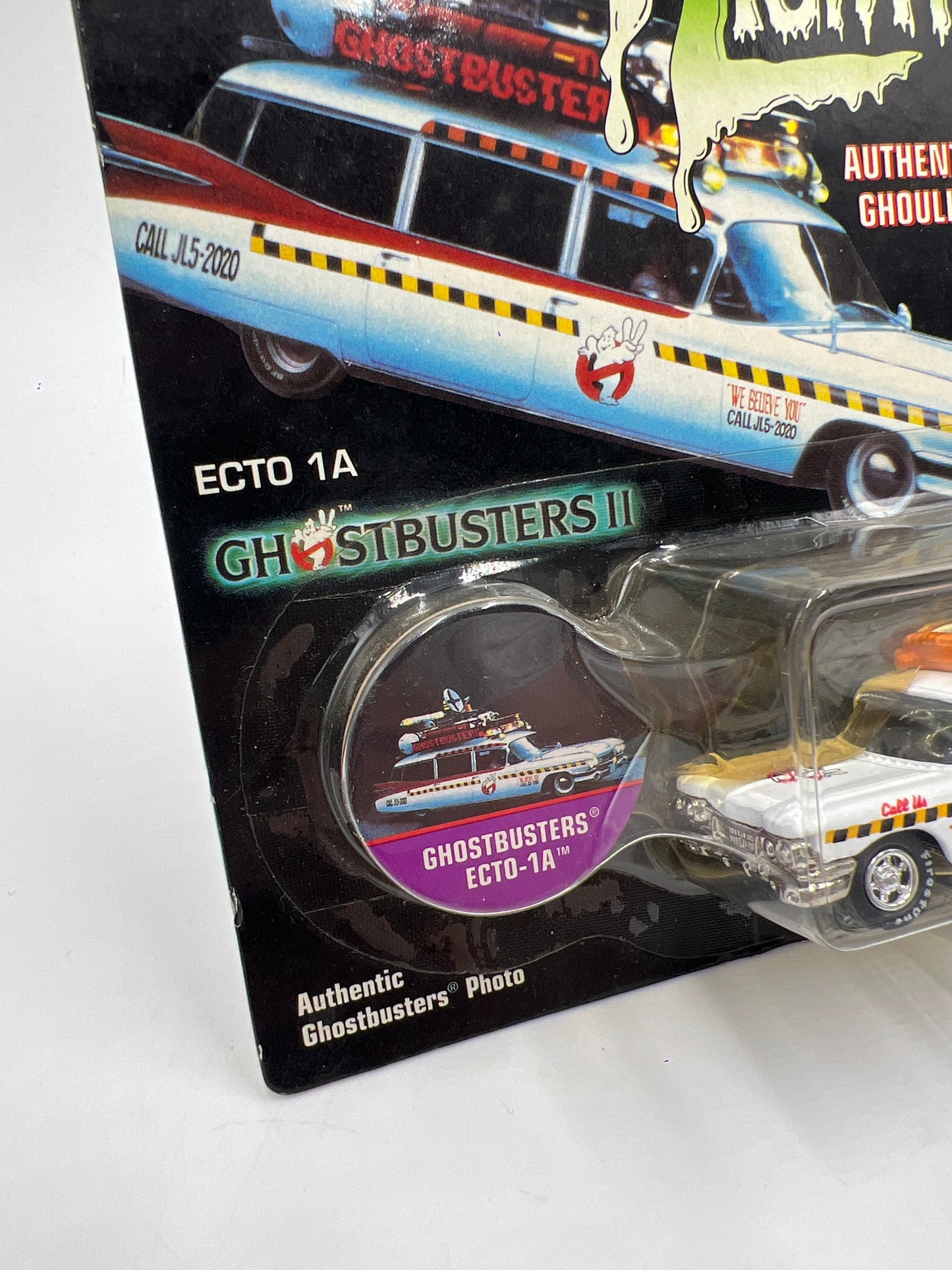 Johnny Lightning Frightning Lightnings Ghostbusters II Ecto 1A White 220A