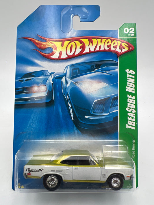 2008 Hot Wheels Super Treasure Hunt #102 70 Plymouth Road Runner Green/White W/Protector