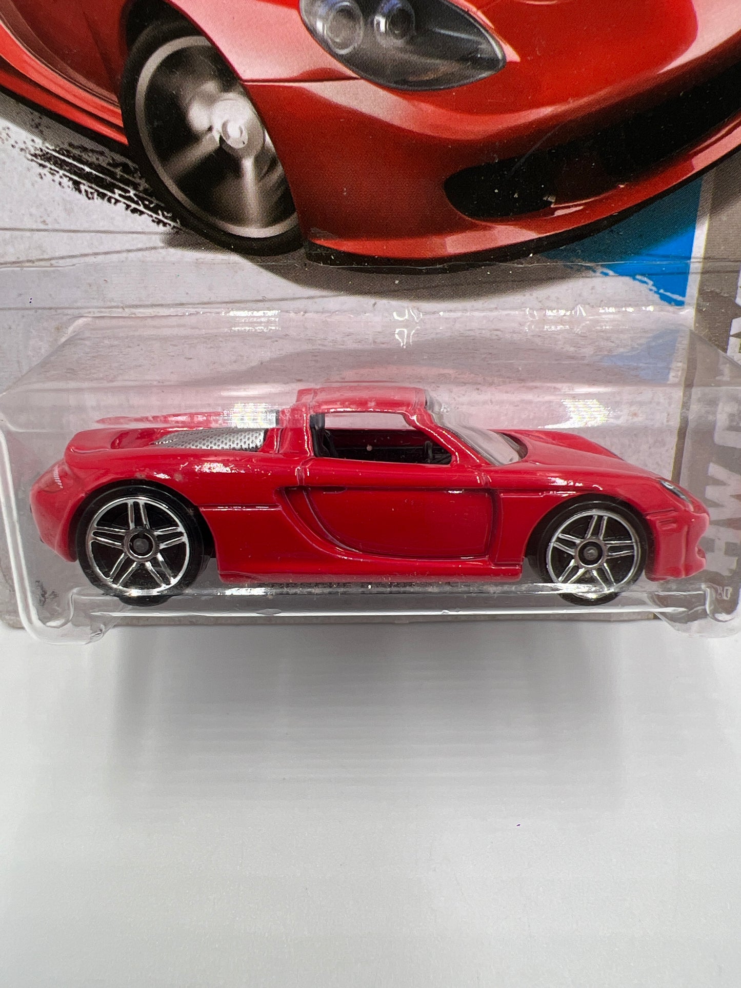 2013 Hot Wheels HW City #4 Porsche Carrera GT Red Card Not Perfect SR