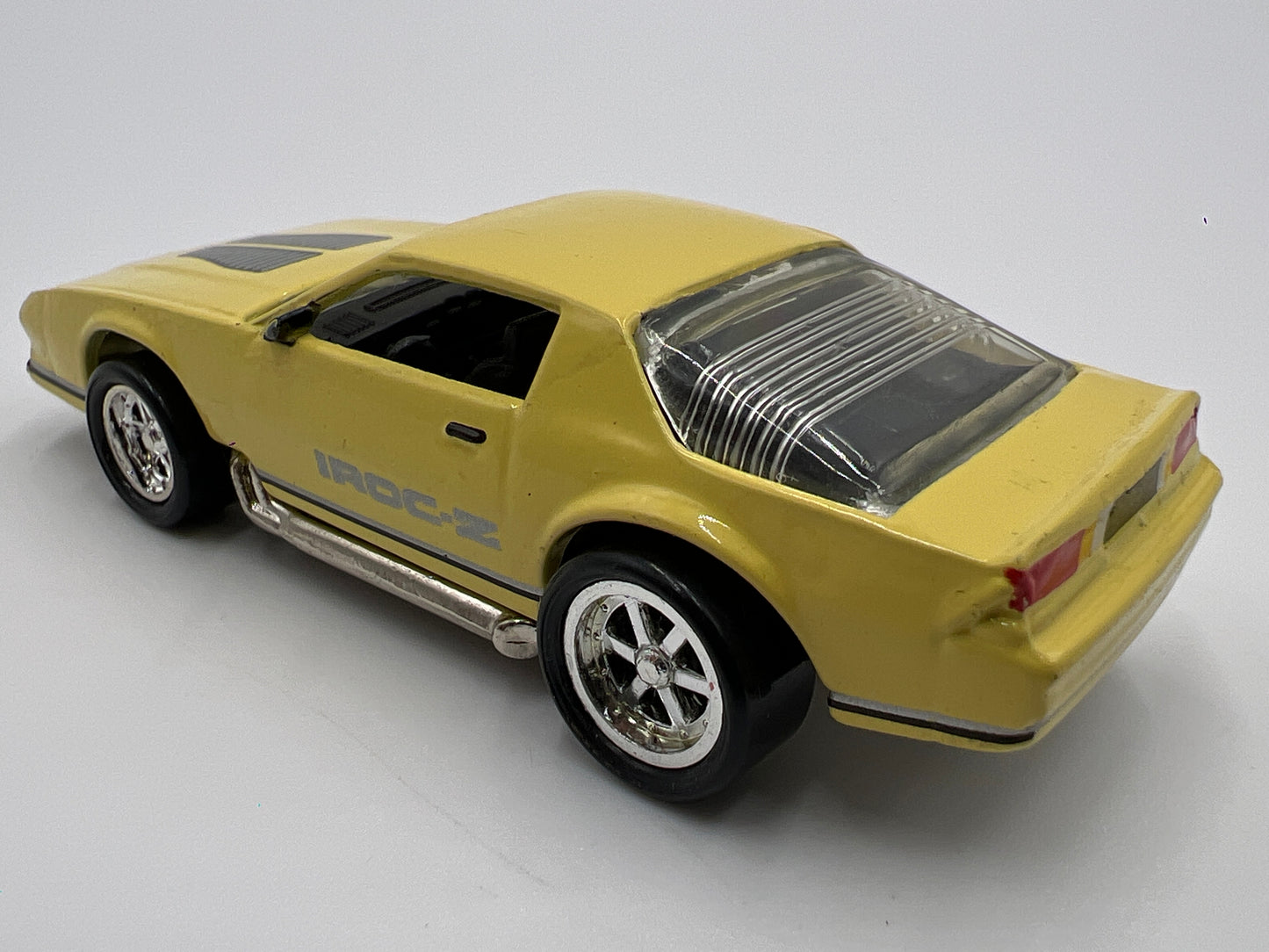 Hot Wheels 1/64 Blackwall 30th Anniversary Set Exclusive 86 Camaro IROC-Z Yellow Loose