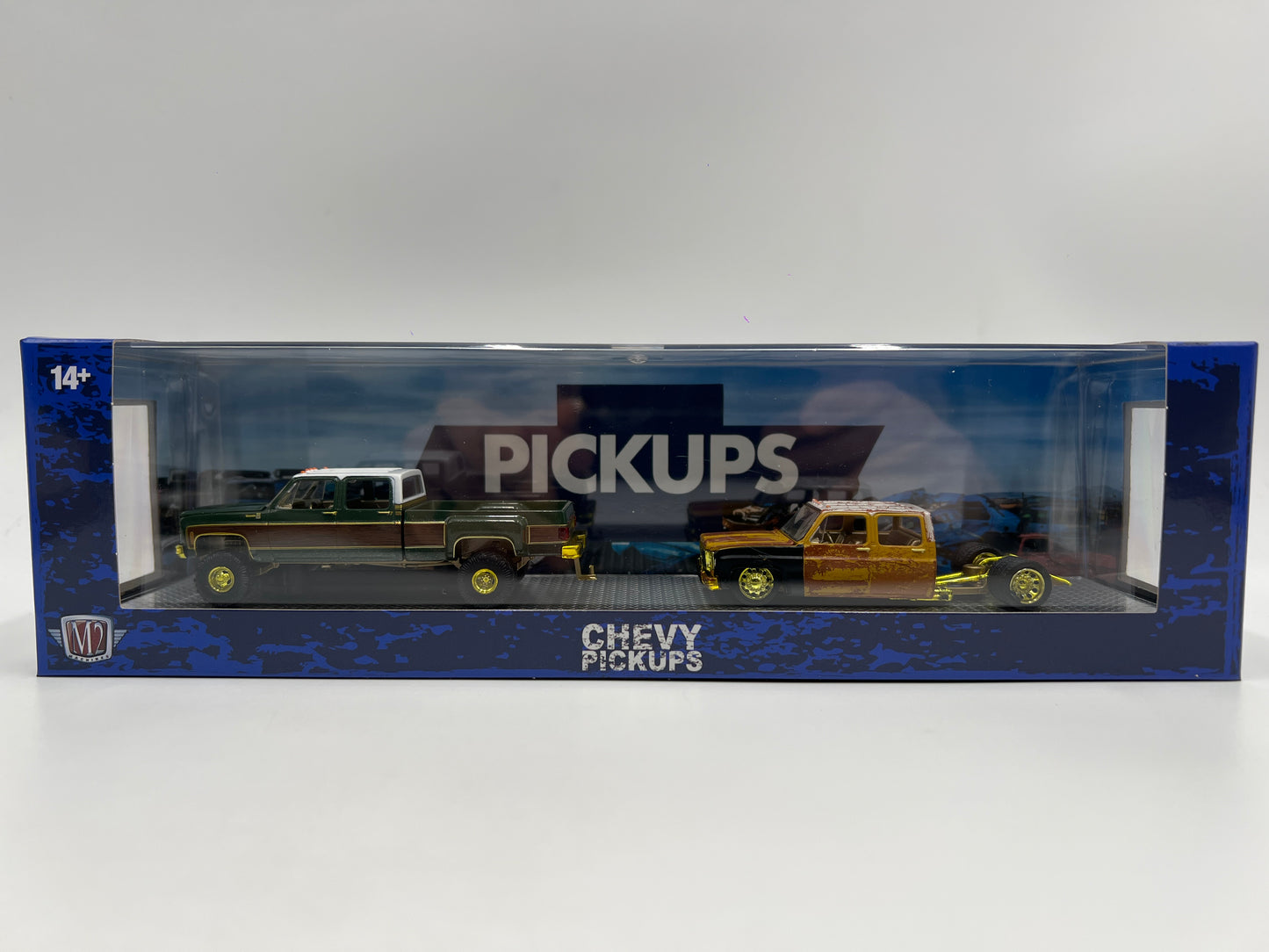 M2 Machines Auto Haulers CHASE 1973 Chevrolet Cheyenne Super 30 & 1975 Chevrolet Silverado 30 4x4 R90
